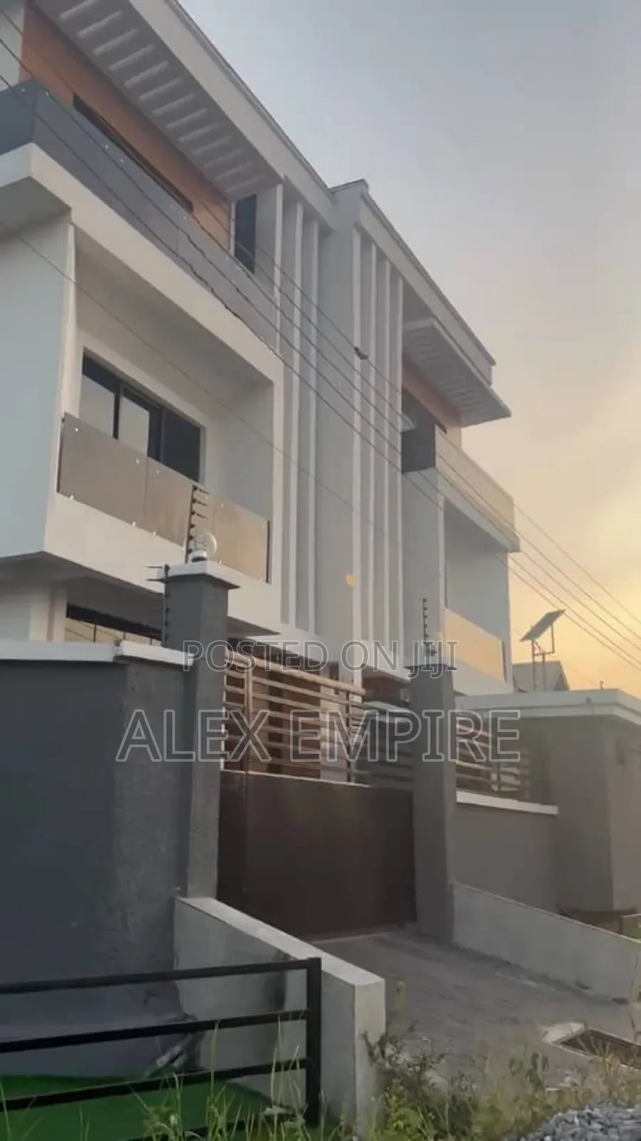 5bdrm Duplex in Amuwo-Odofin for sale