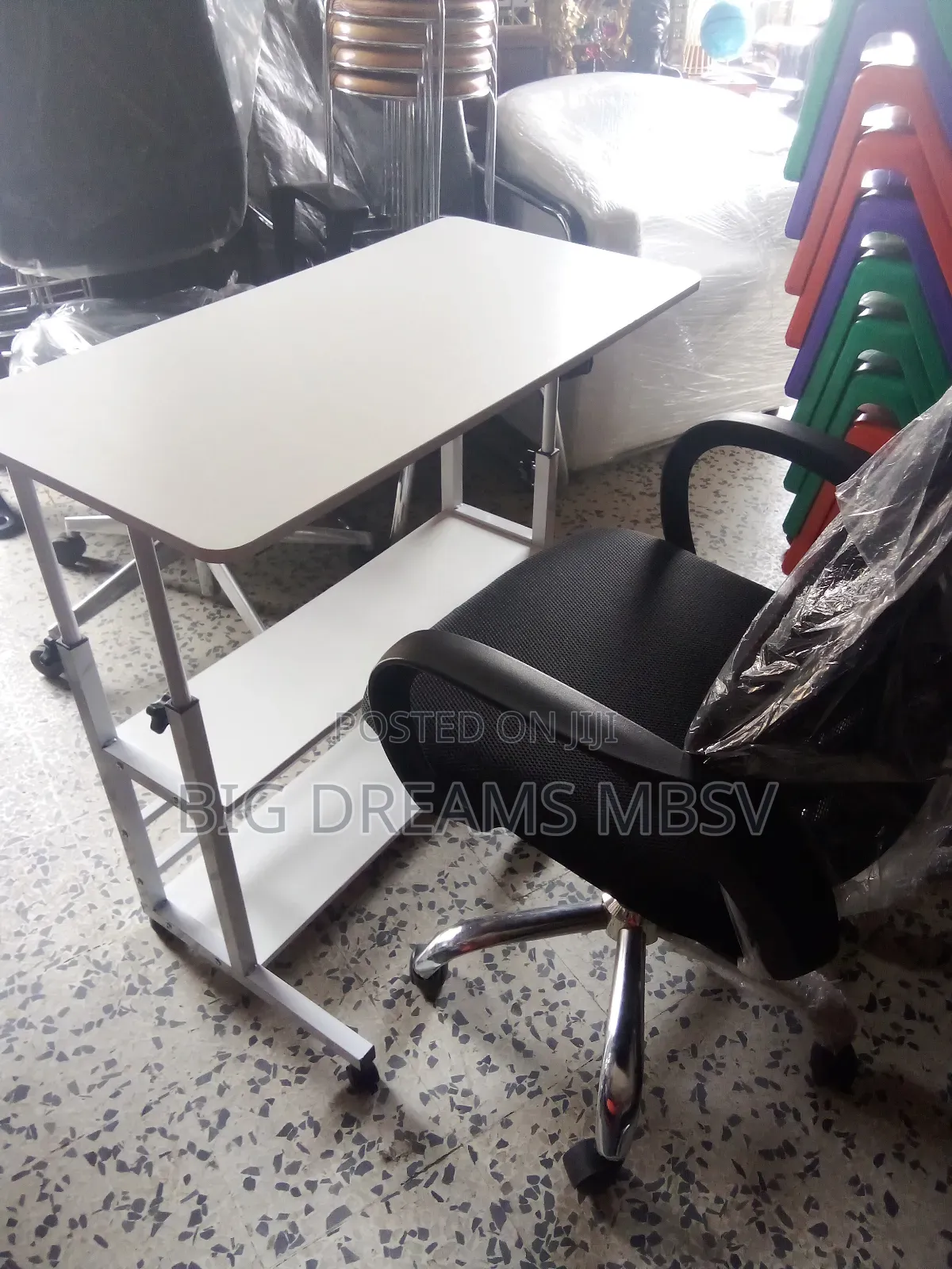 Swivel And Reading Table