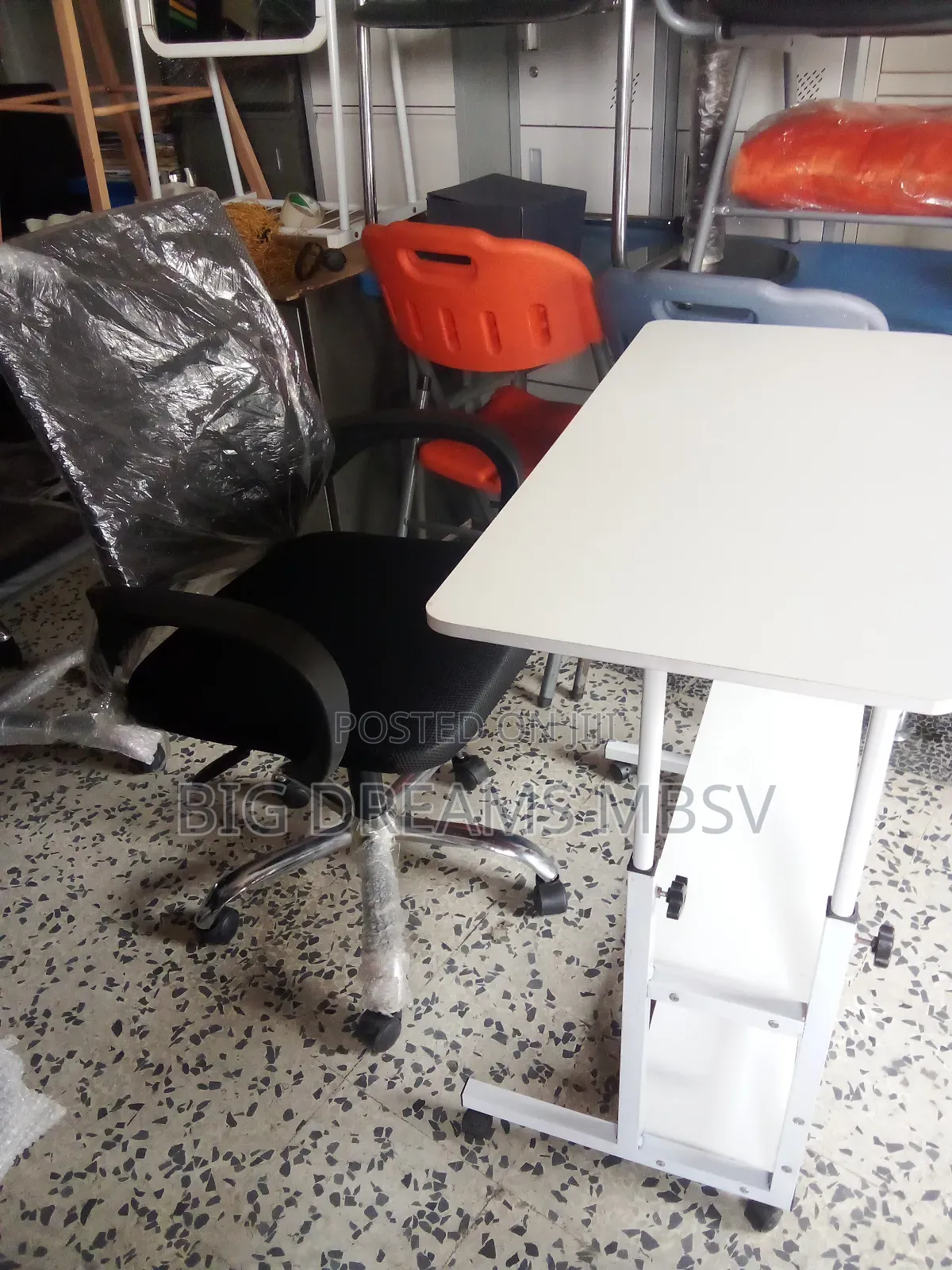 Swivel And Reading Table