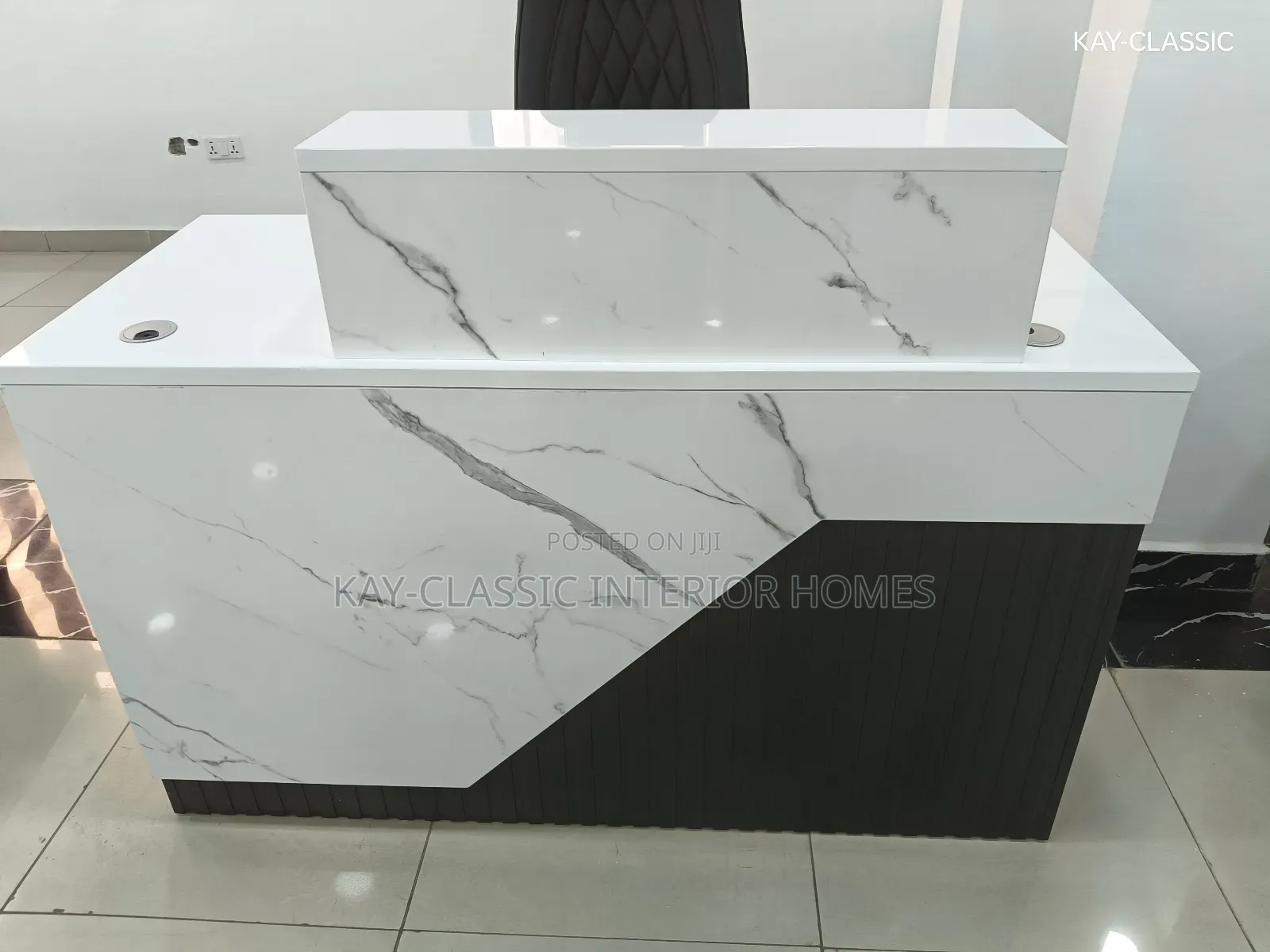 Office Receptionist Table 1.4 M Meter