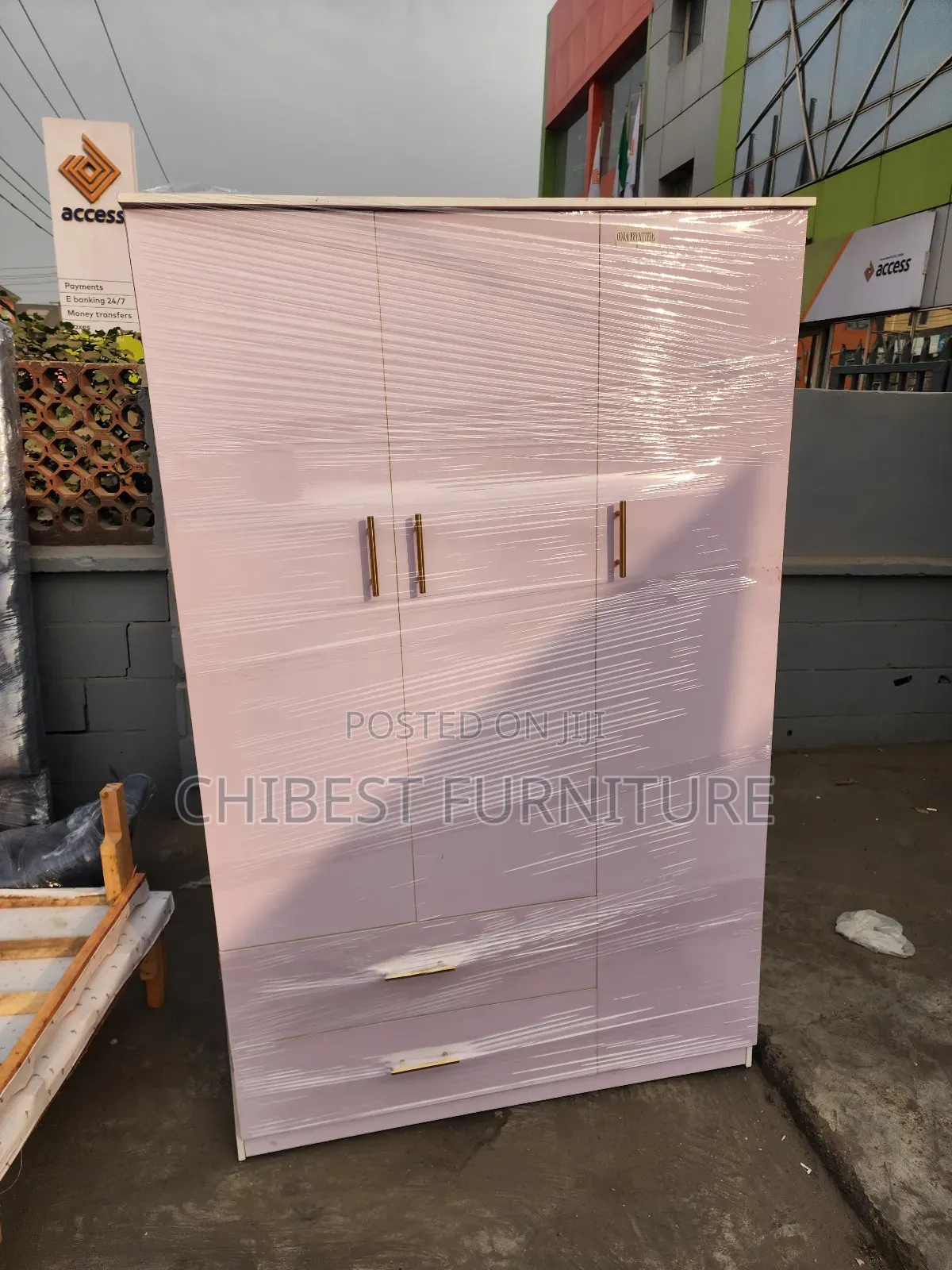 6by4ft White Wooden Three Door Wardrobe