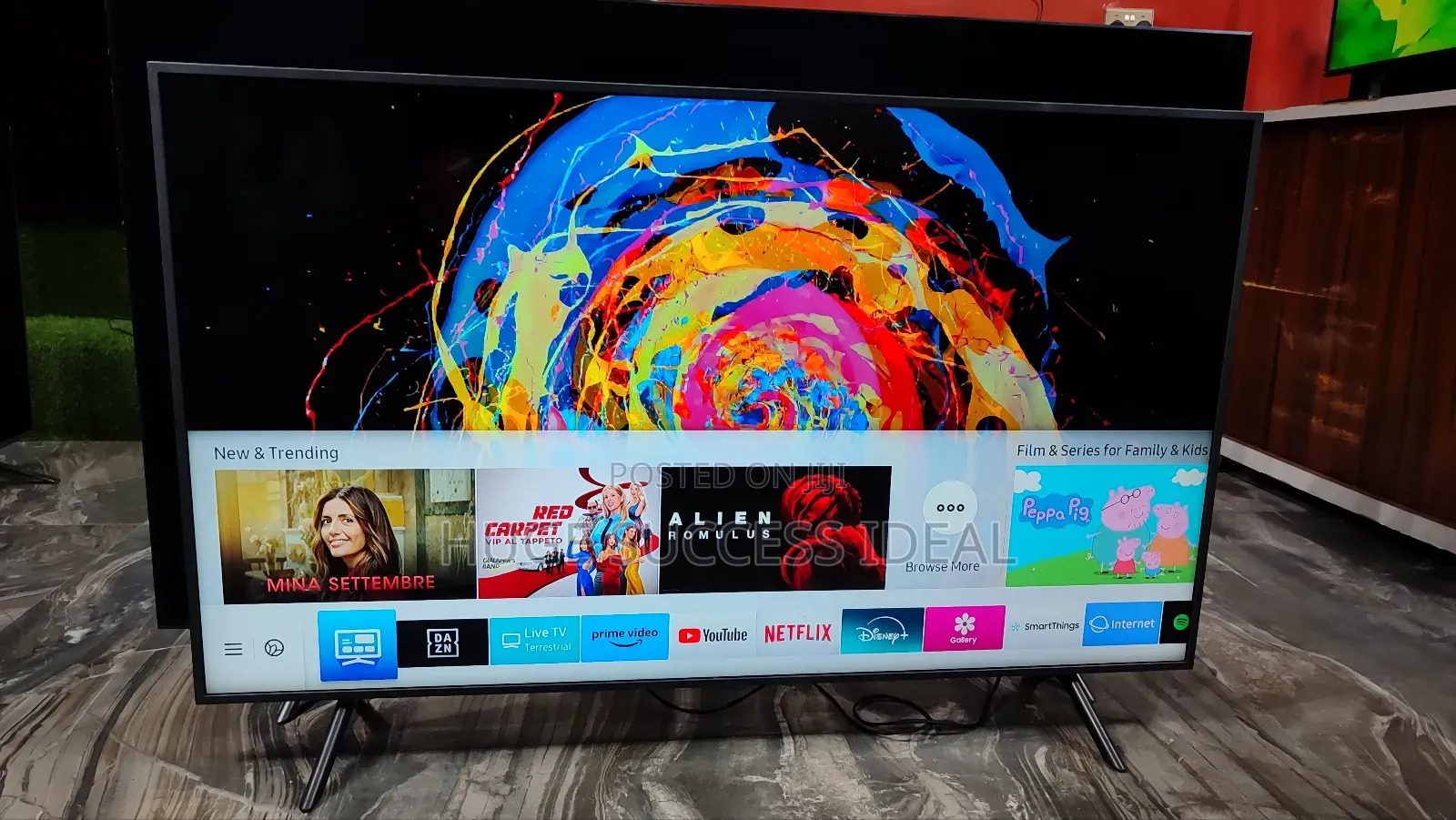 Samsung 55 Inch QLED Q60R Series Smart 4K Ultra HD HDR TV