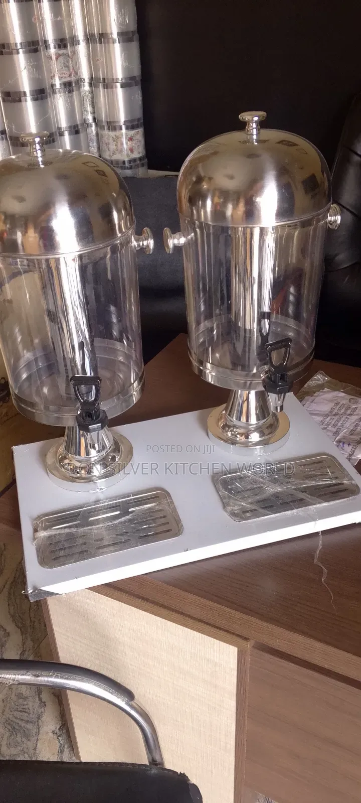 Manual Juice Dispenser