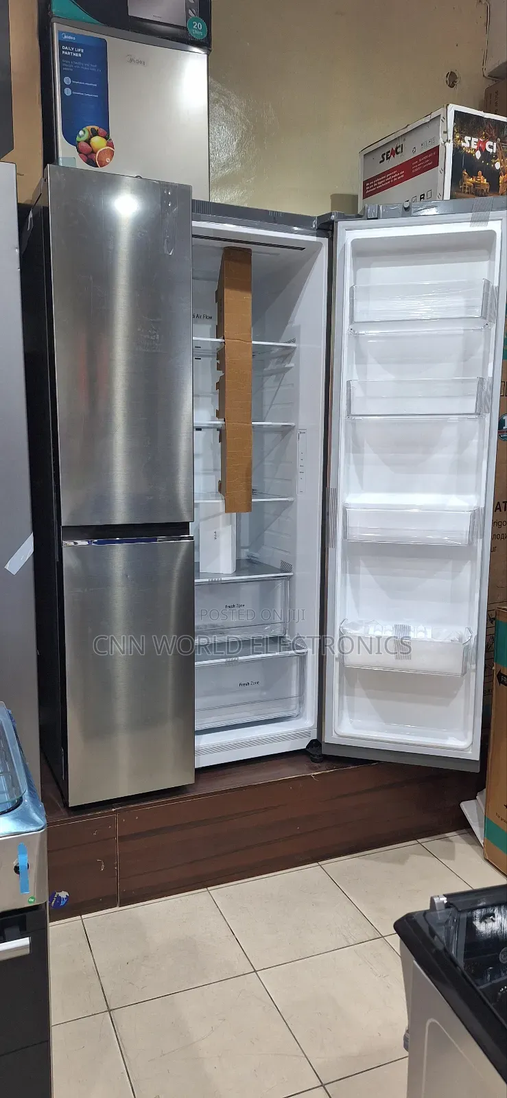 New LG Smart Inverter 688L Side by Side Fridge (150W) 2years