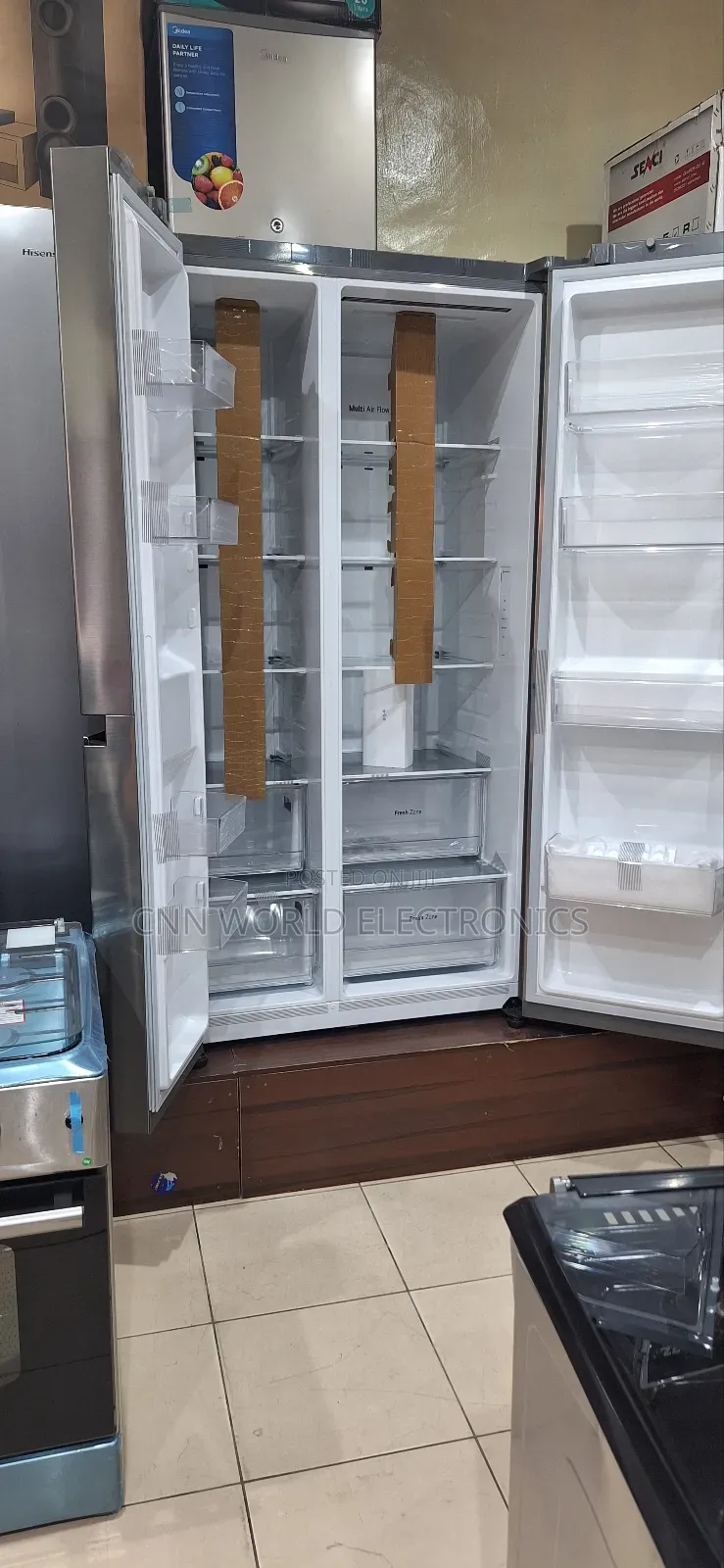 New LG Smart Inverter 688L Side by Side Fridge (150W) 2years