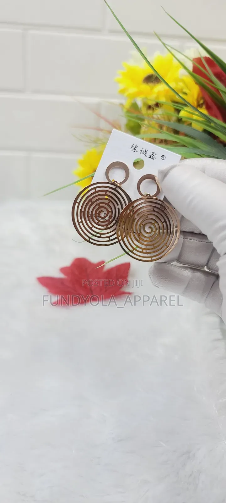 Female Round Earrings