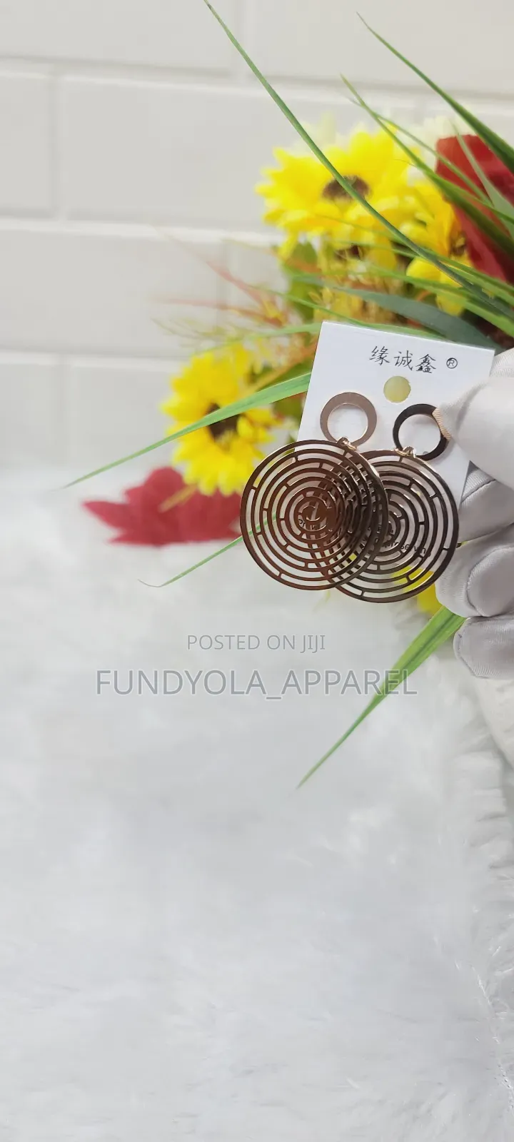 Female Round Earrings