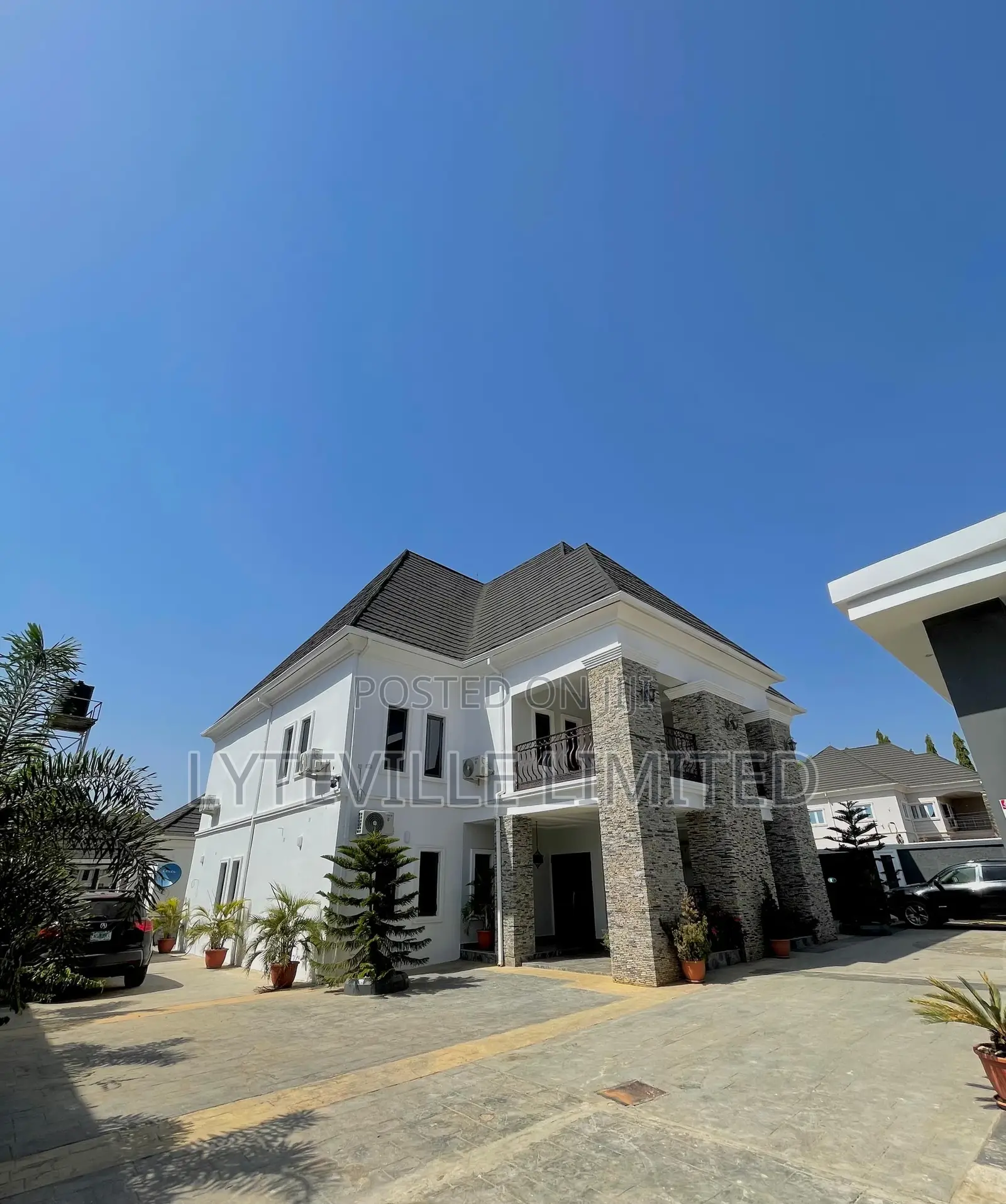 Furnished 7bdrm Duplex in Lokogoma for sale