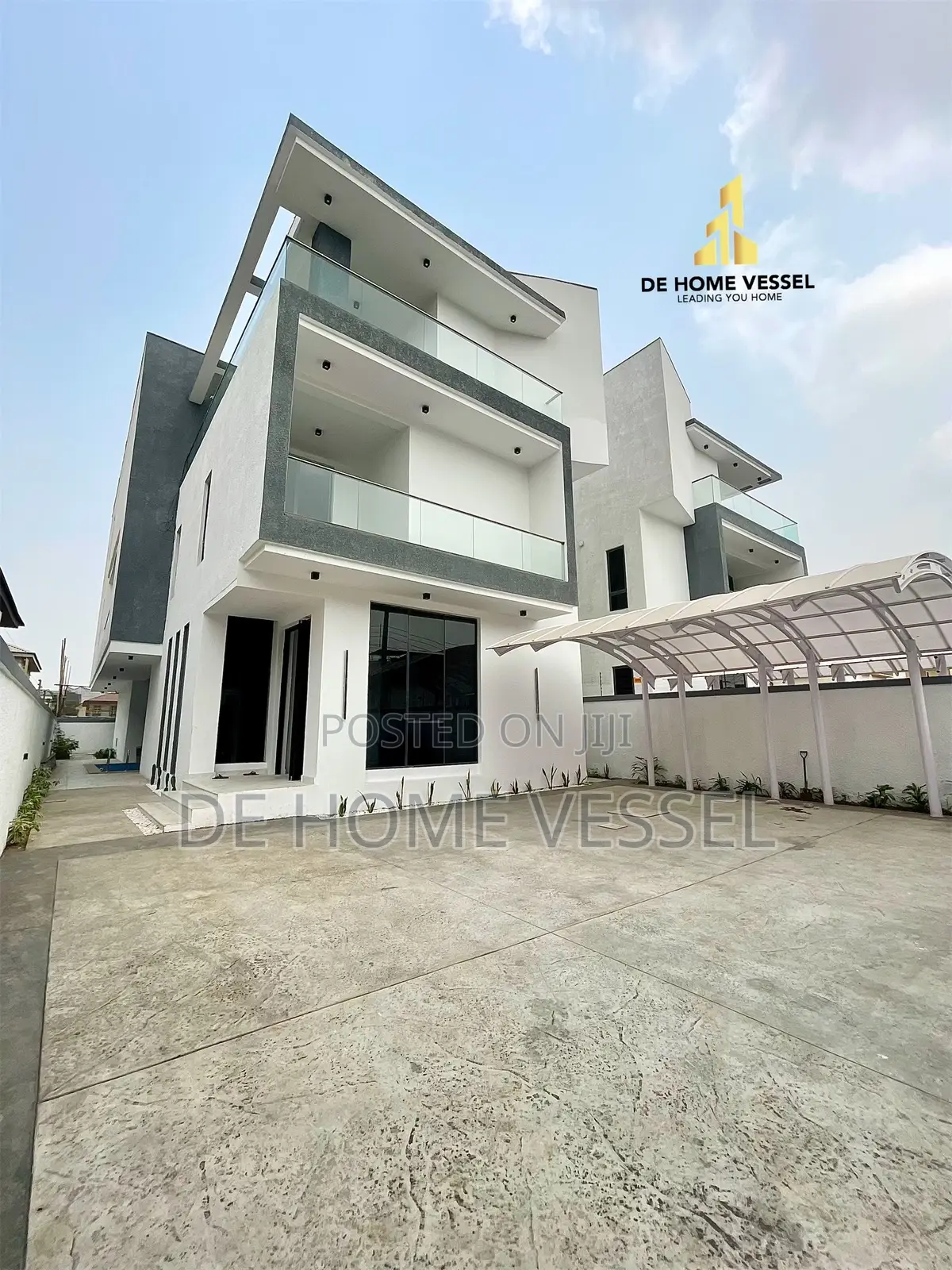 5bdrm Duplex in Lekki Phase 1 for sale