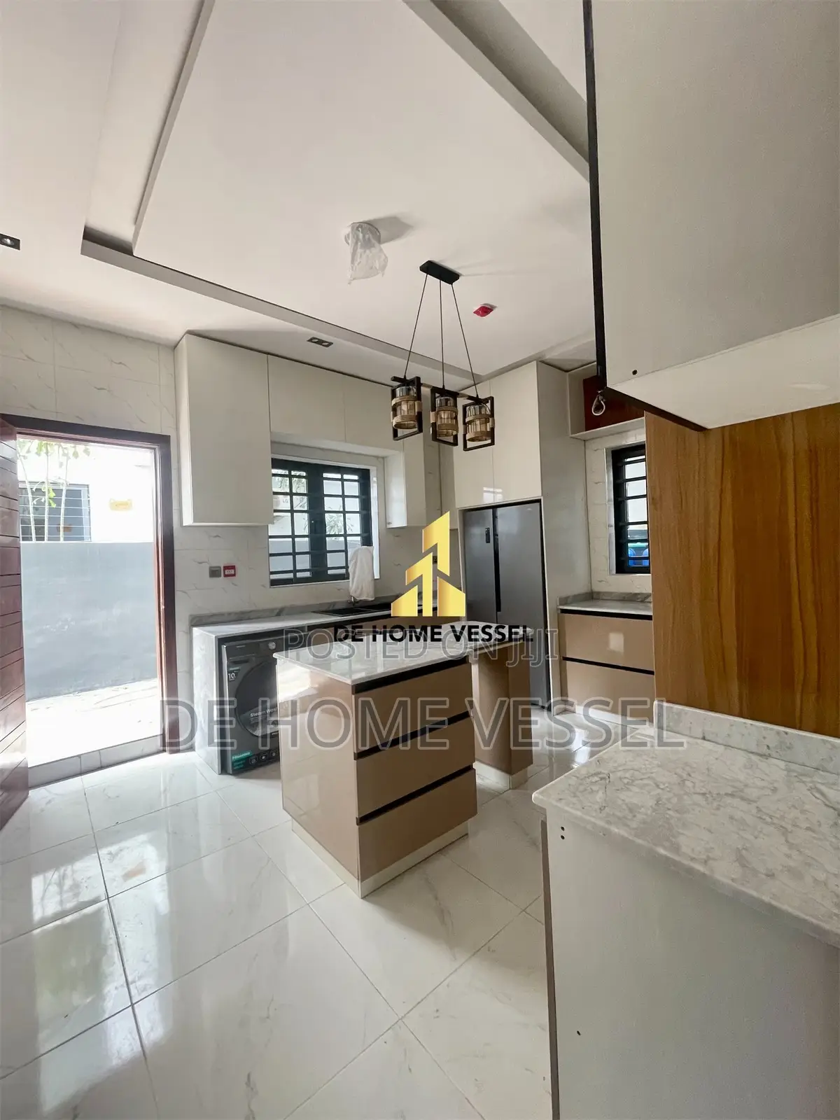 5bdrm Duplex in Ikate for sale