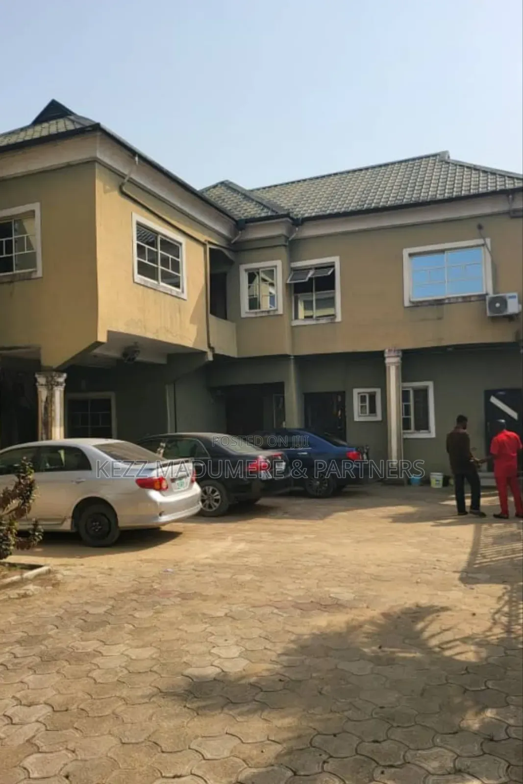 13bdrm Duplex in Nta Road , Port for sale