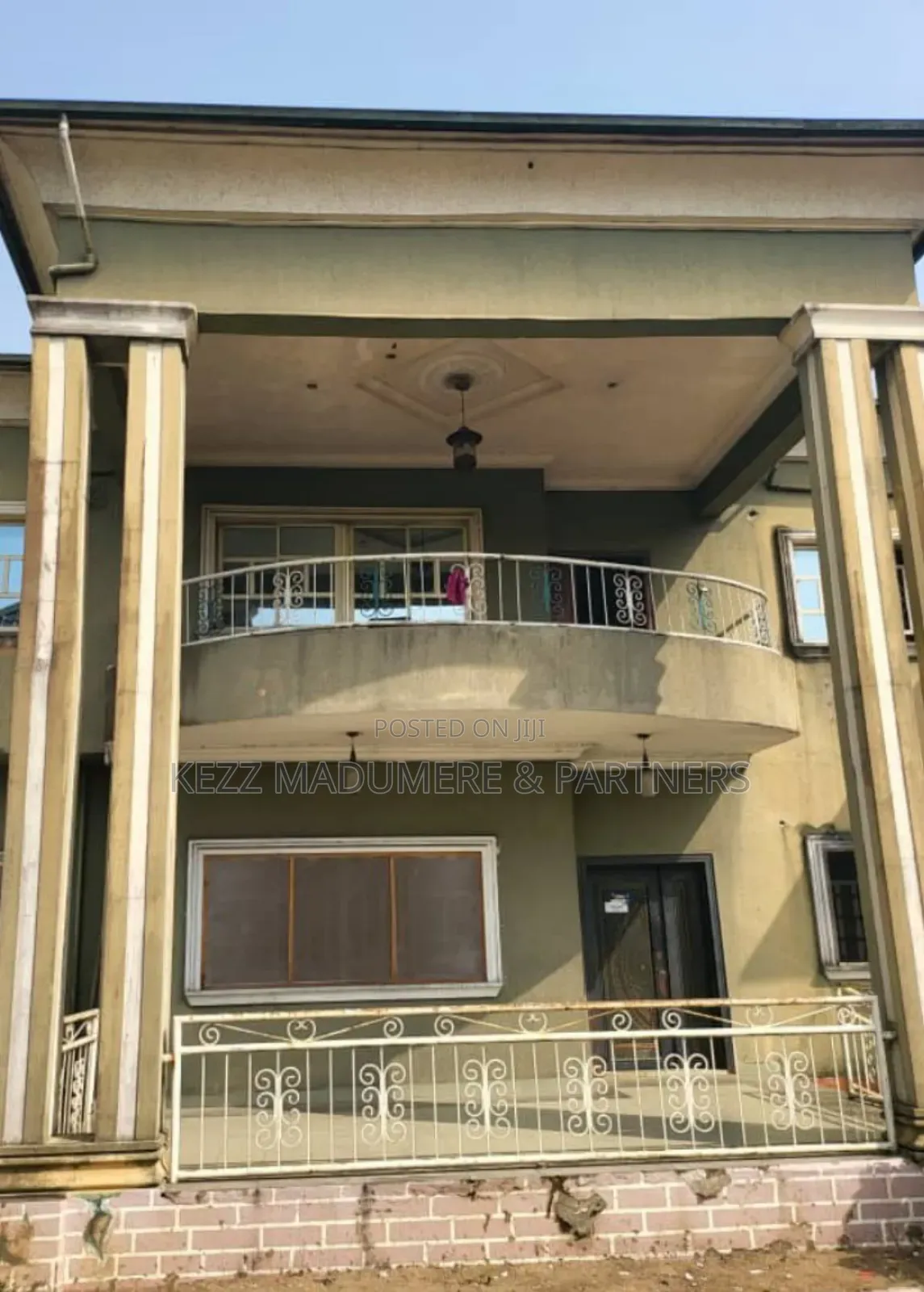 13bdrm Duplex in Nta Road , Port for sale