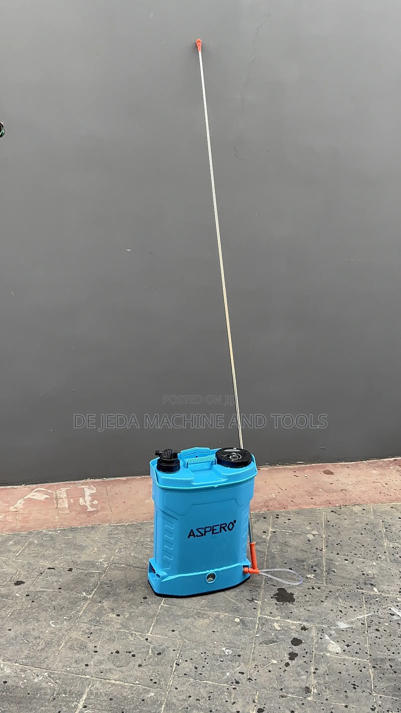 2n1 Rechargeable Battery/Manual Sprayer