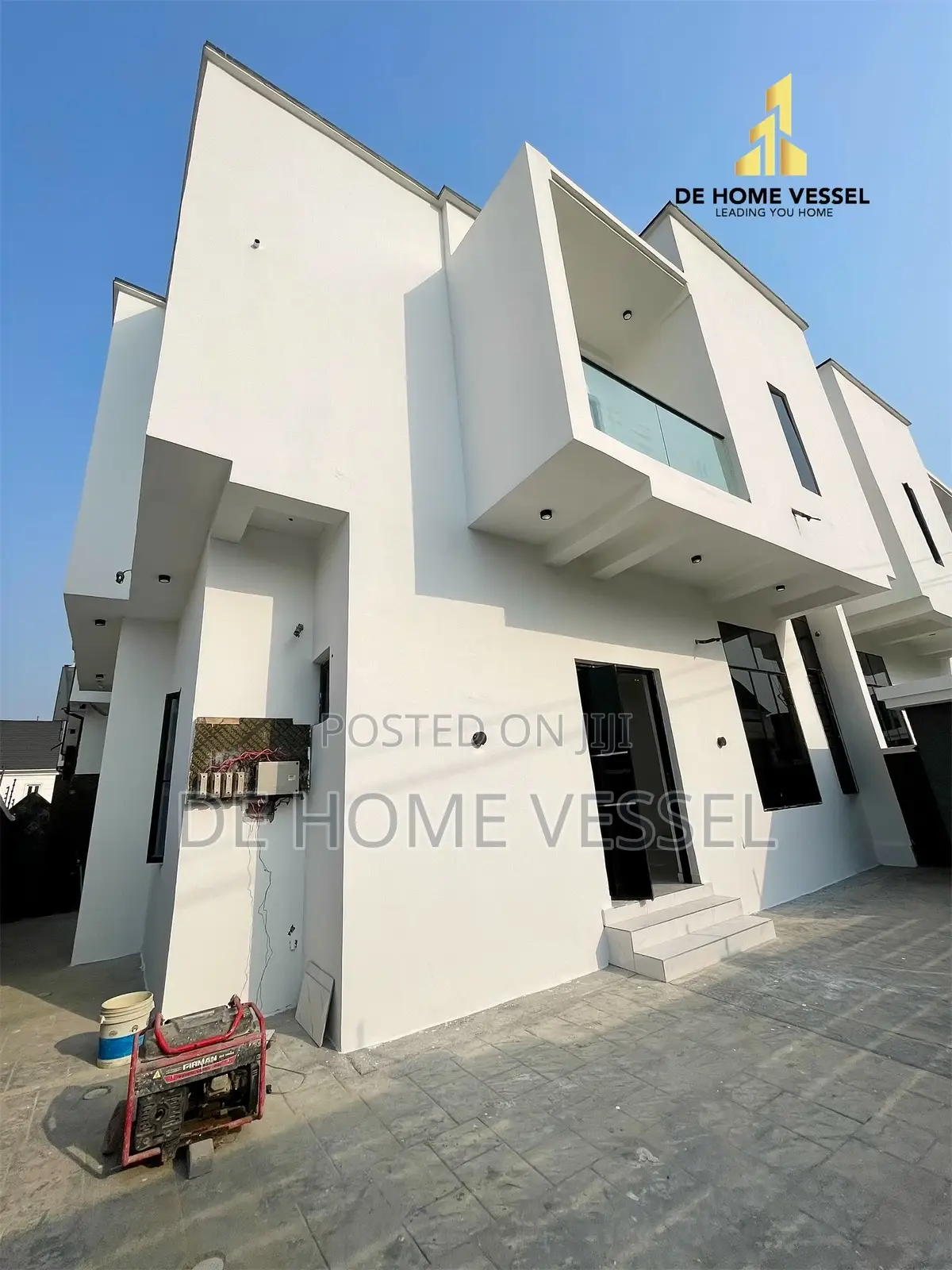 Decent 4 Bed Semidetached In A Secure Estste