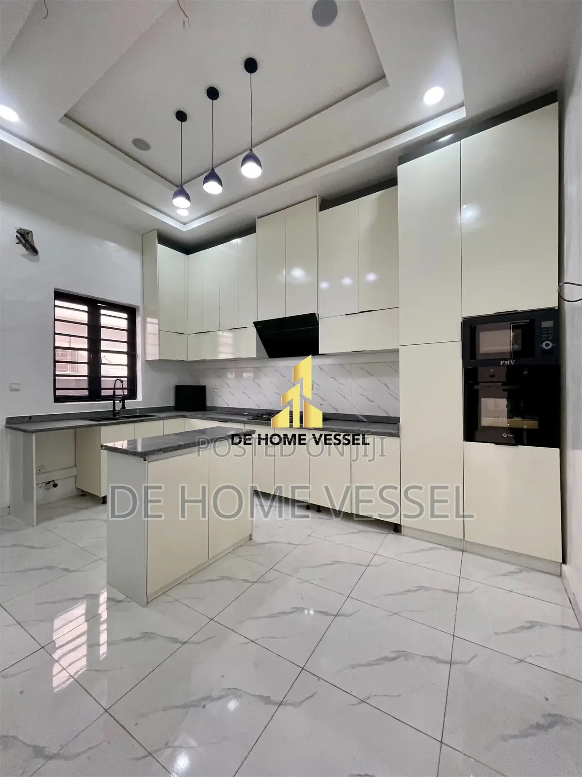 Decent 4 Bed Semidetached In A Secure Estste