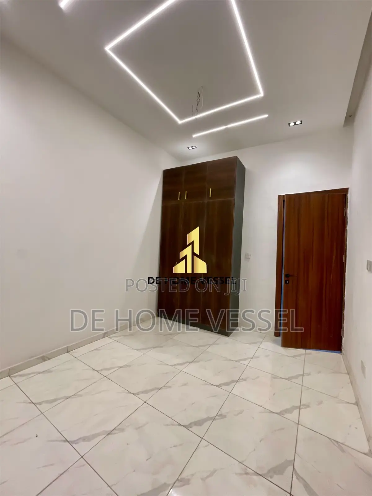 4bdrm Duplex in Ikota for sale