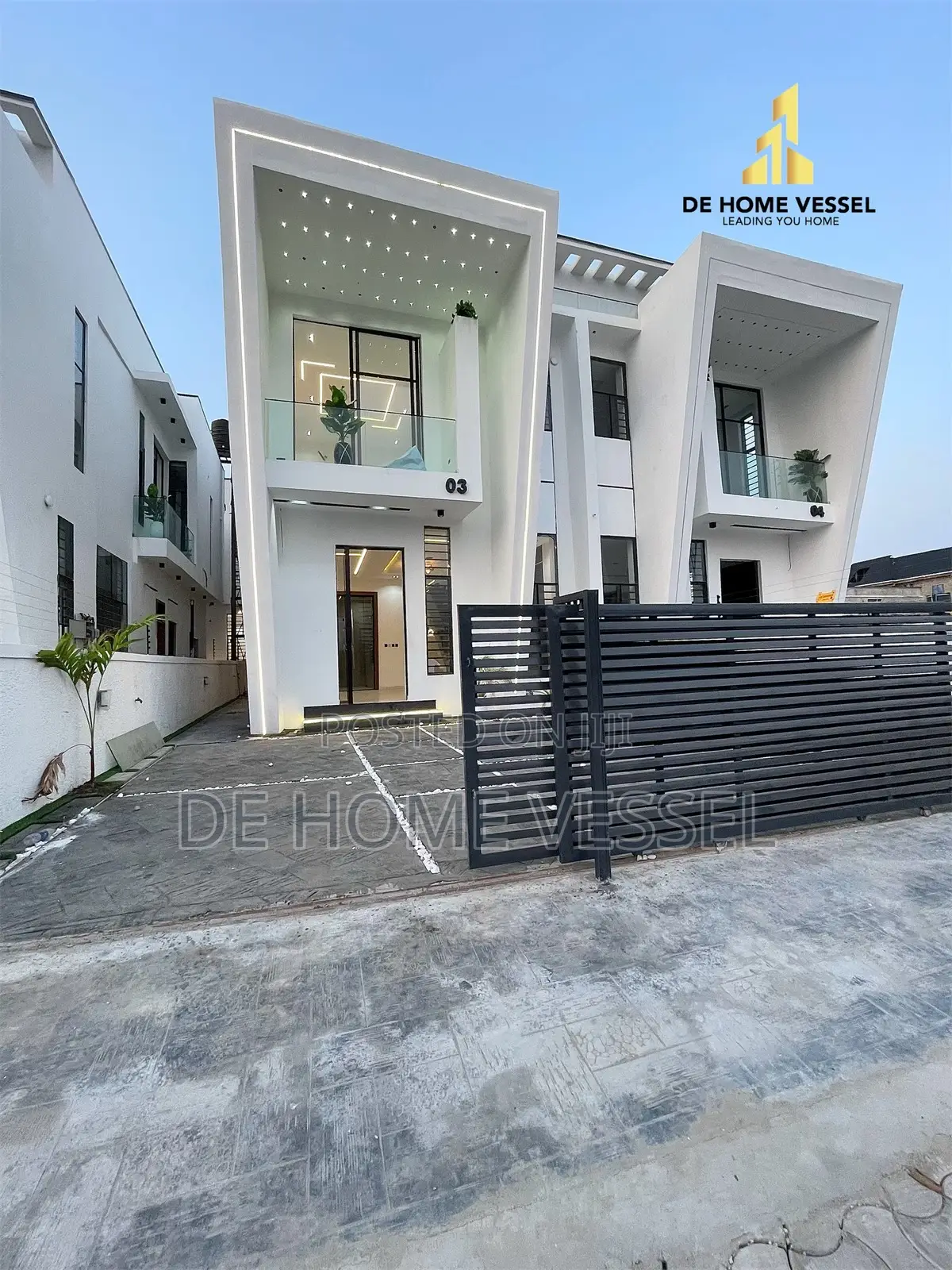 4bdrm Duplex in Ikota for sale