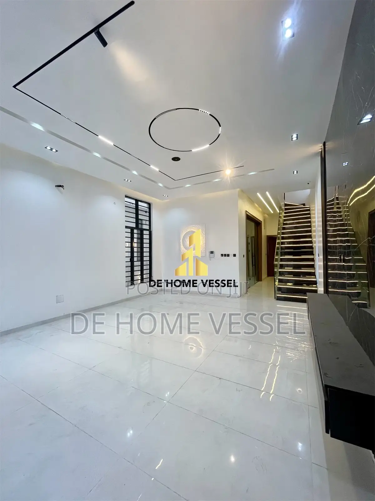 4bdrm Duplex in Ikota for sale