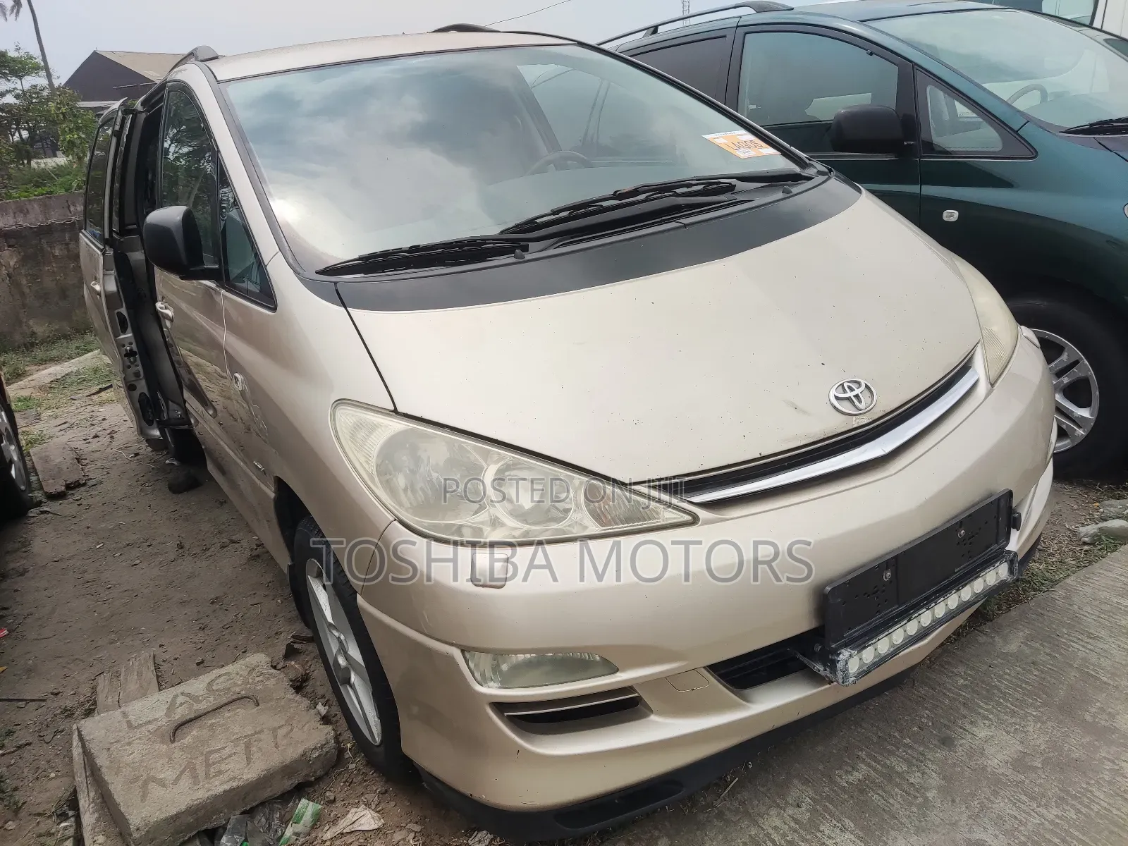 Toyota Previa 2005 Gold