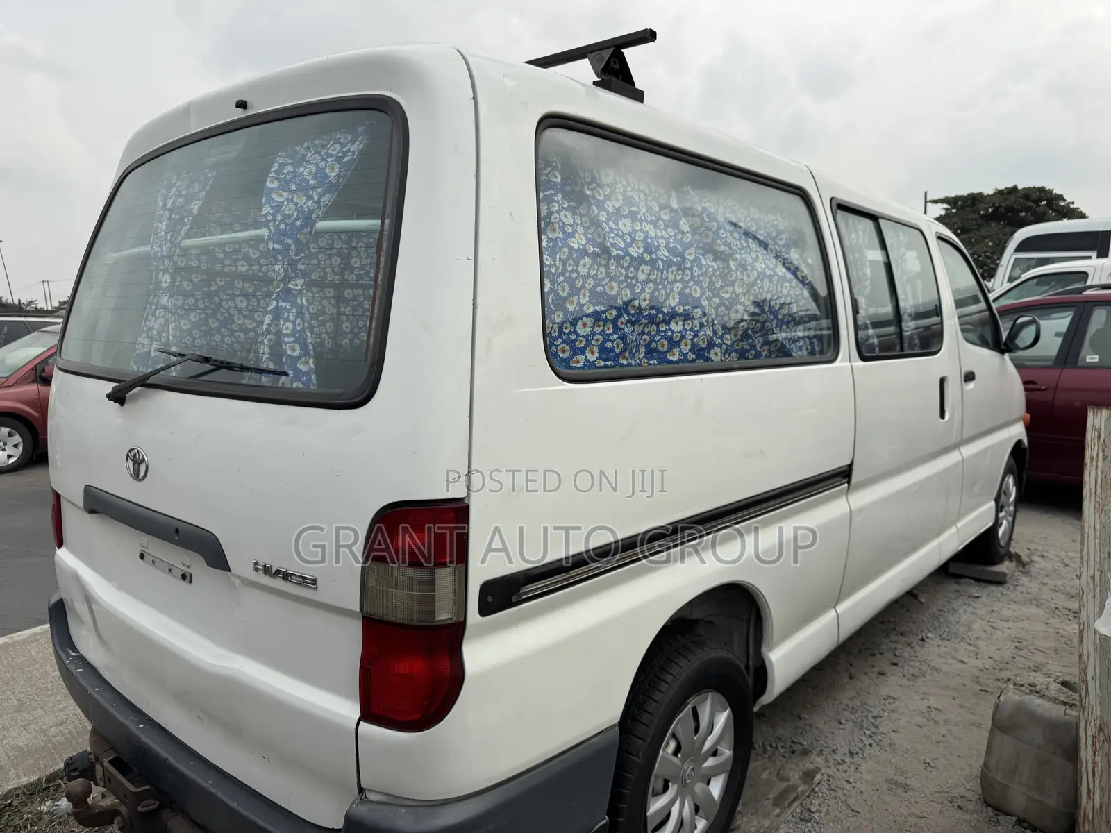 Toyota HiAce 2006 White