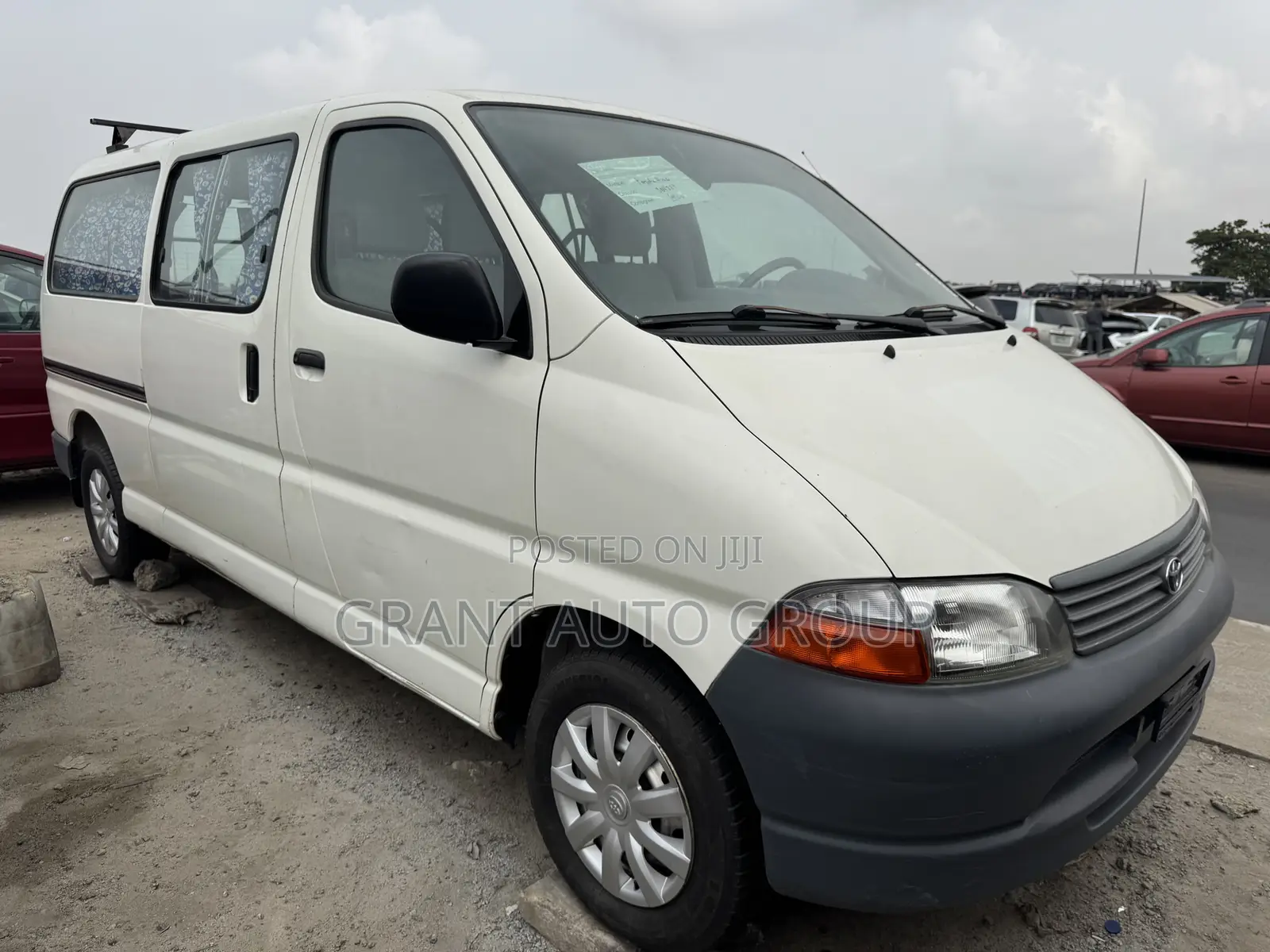 Toyota HiAce 2006 White