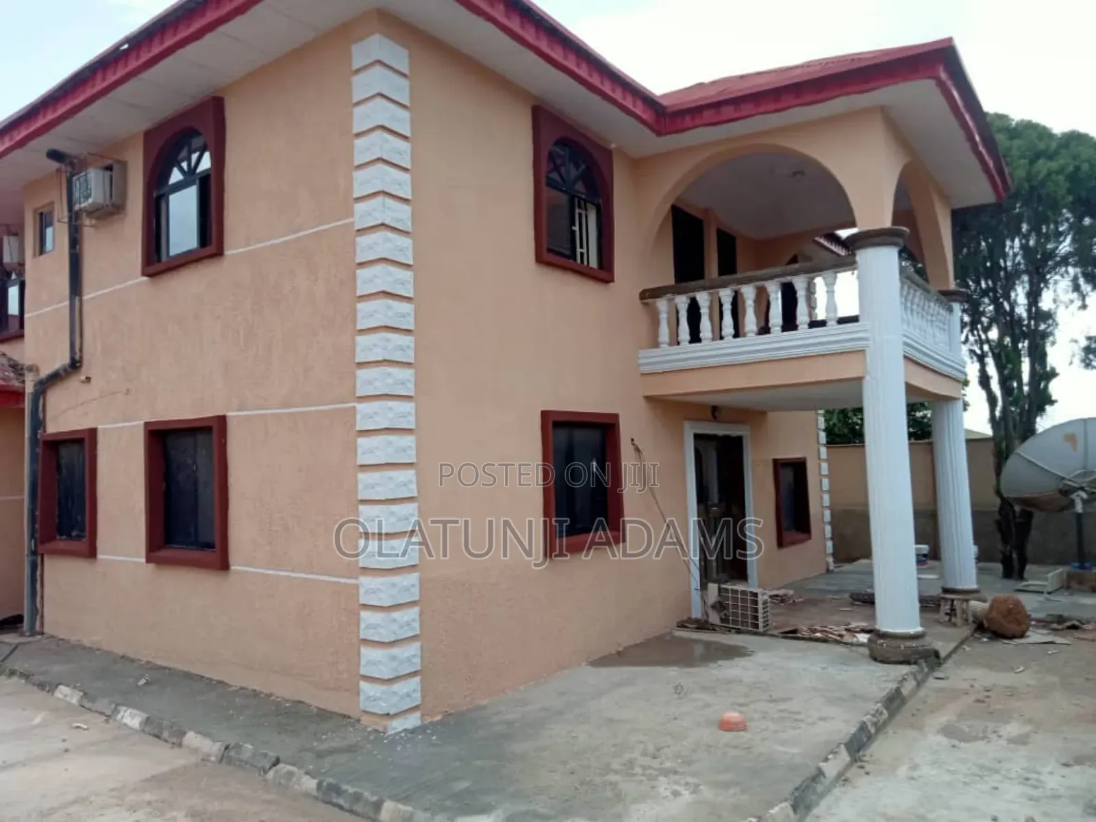 Functional Hotel 26room, 2suites and 500 Capacity Hall
