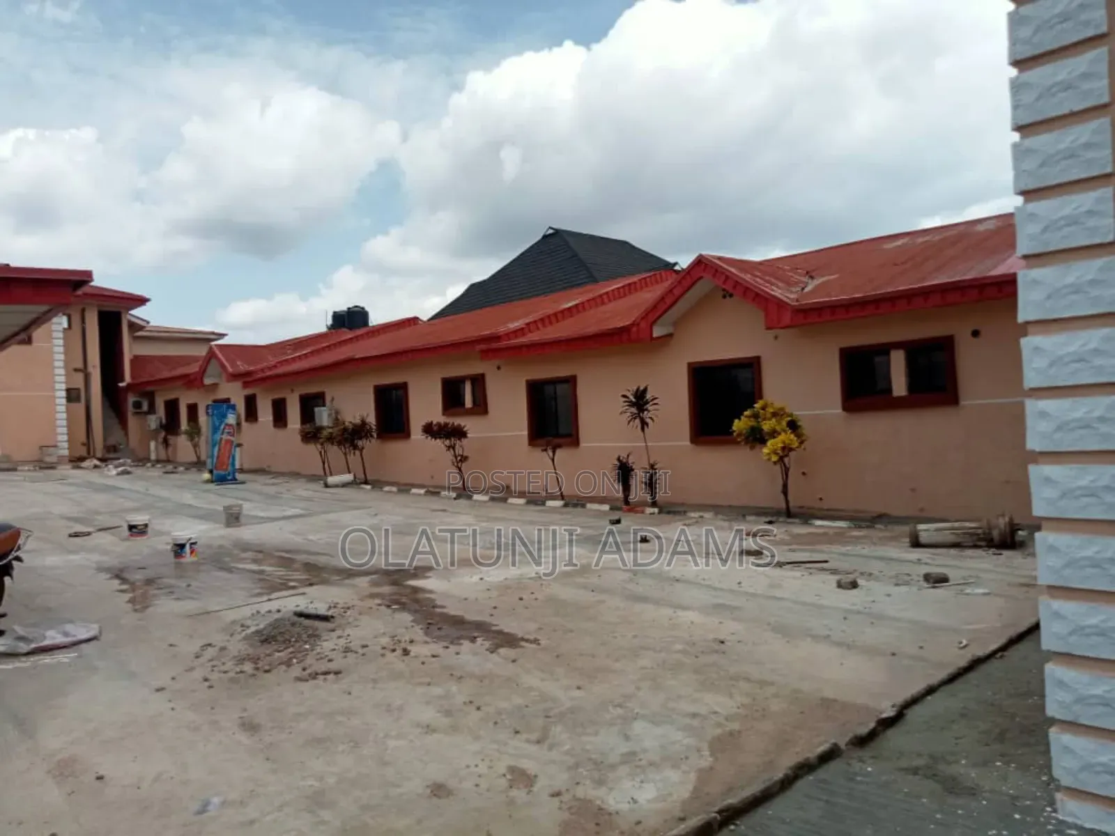 Functional Hotel 26room, 2suites and 500 Capacity Hall