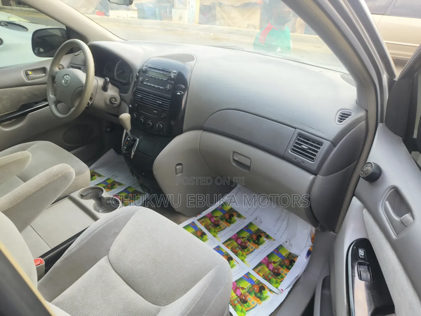 Toyota Sienna LE AWD 2005 Gray