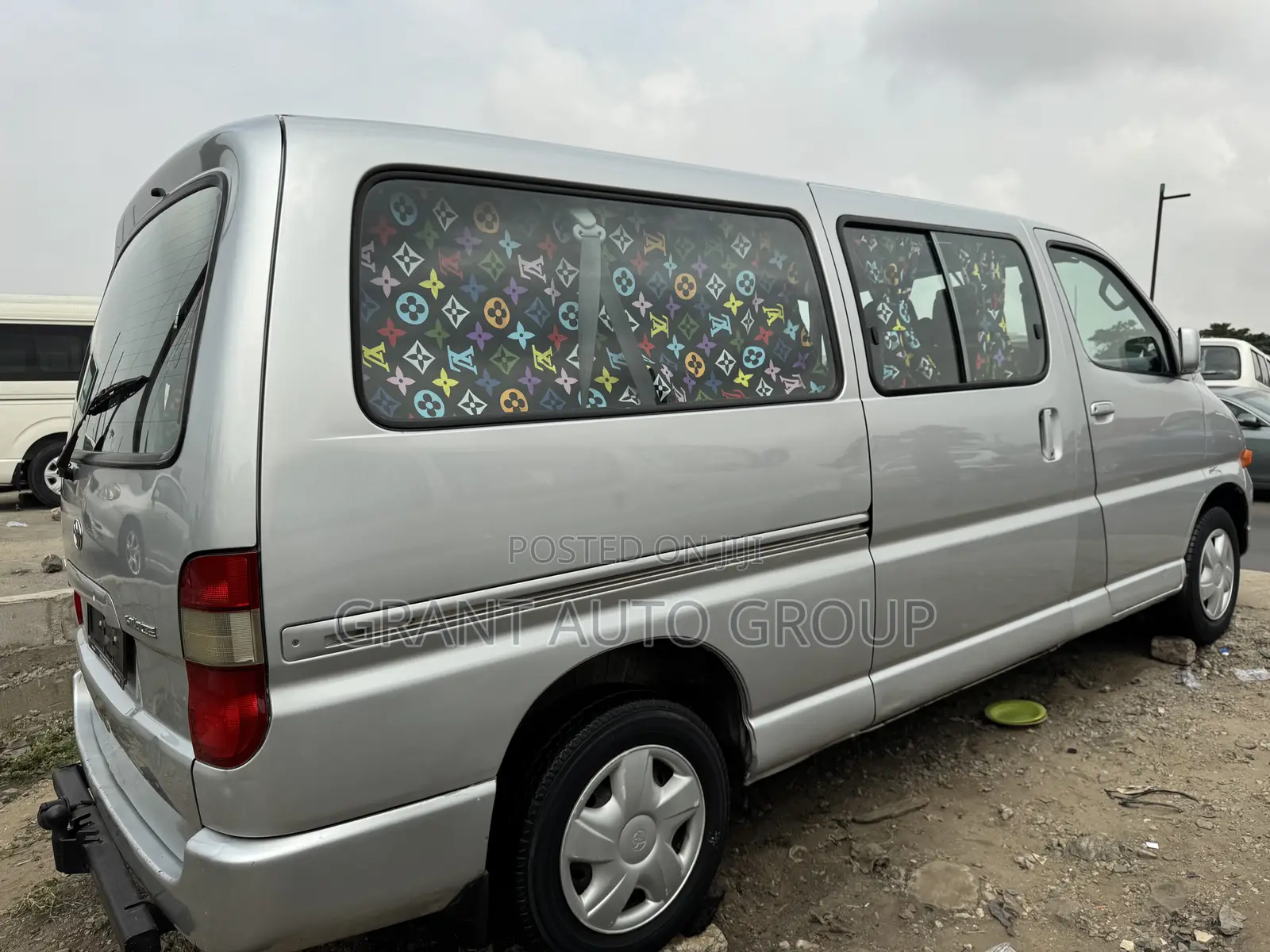 Toyota HiAce 2005 Silver