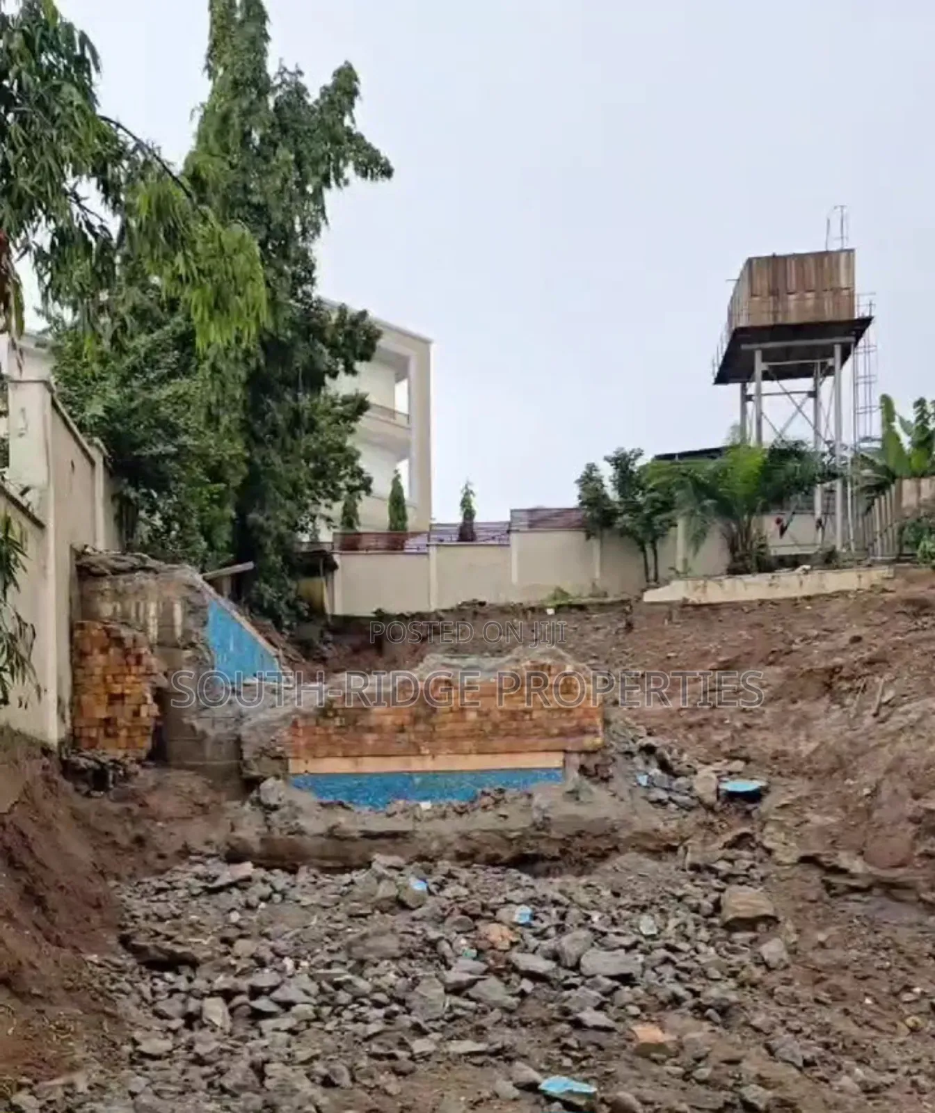 2,818.02m2 Residential Land With an Old Building