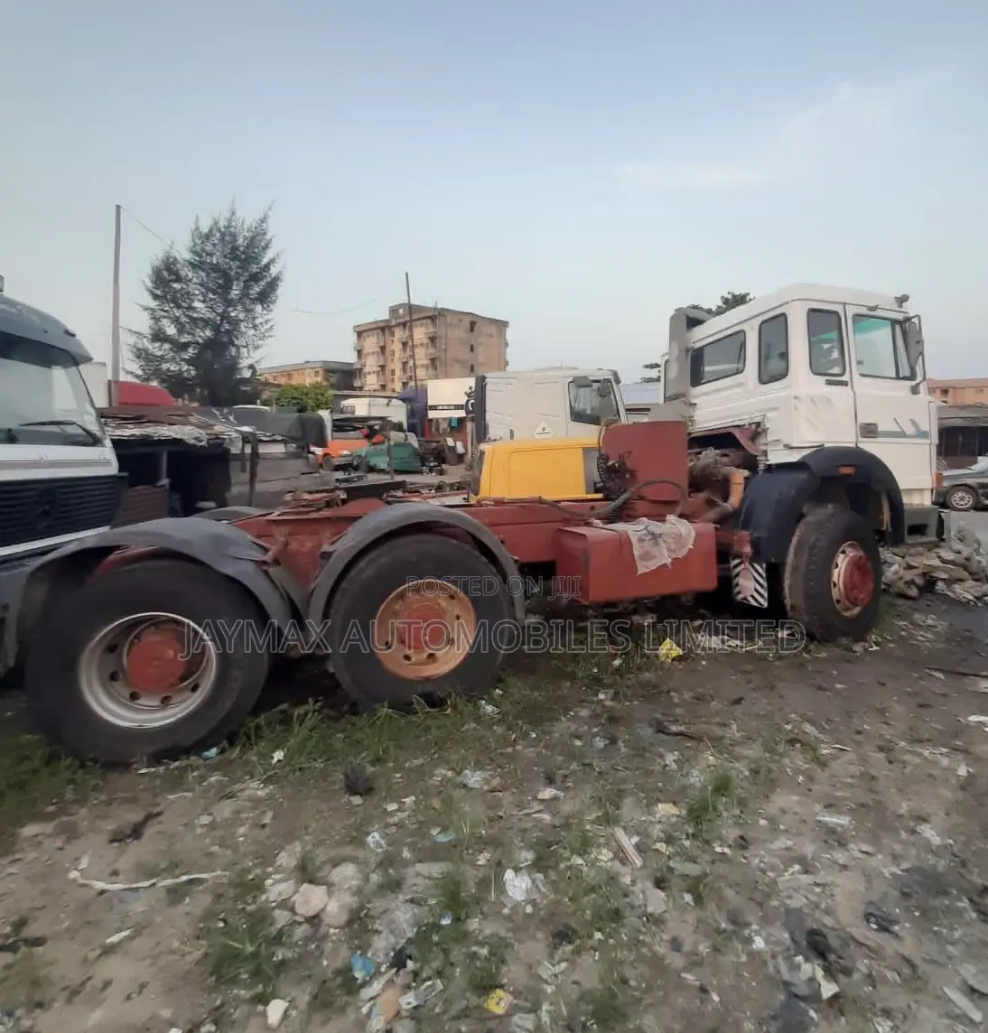 Iveco 10 Tyres Tractor Head