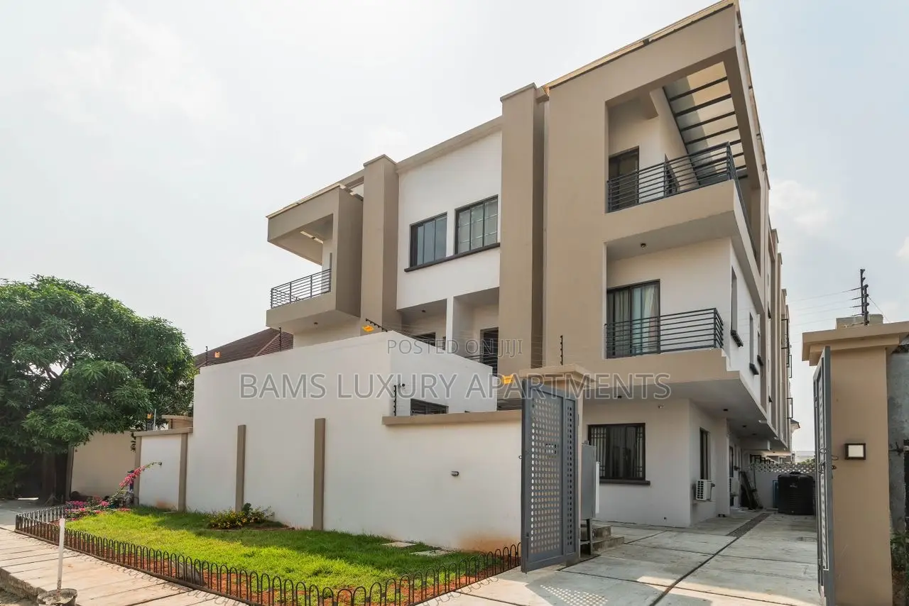 Book This Beautiful Luxurious 4 Beds Semi Detached Compound