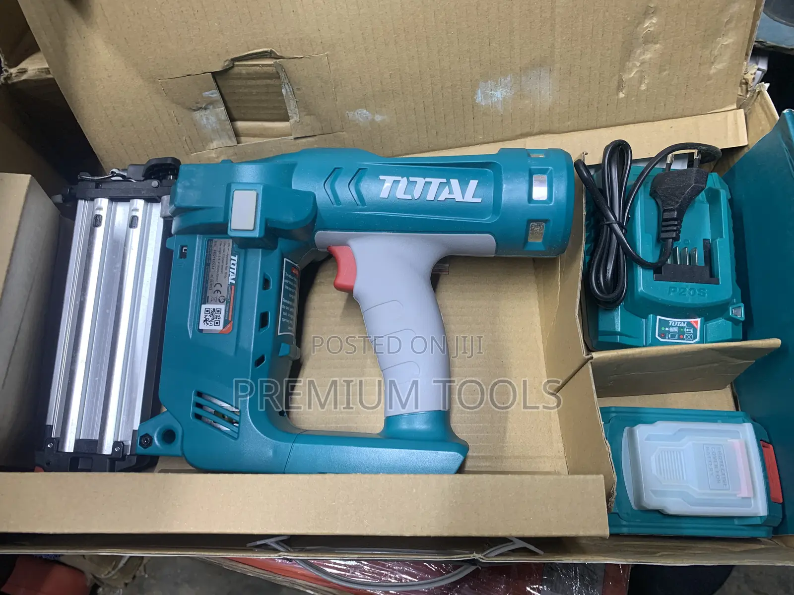 Total Cordless Nailer Kit