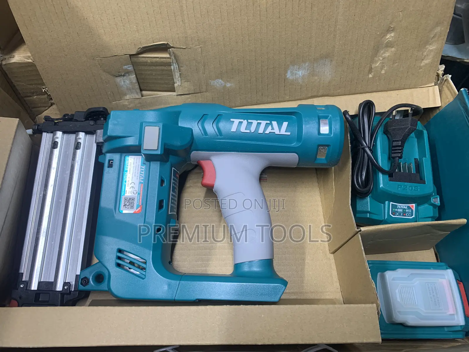 Total Cordless Nailer Kit