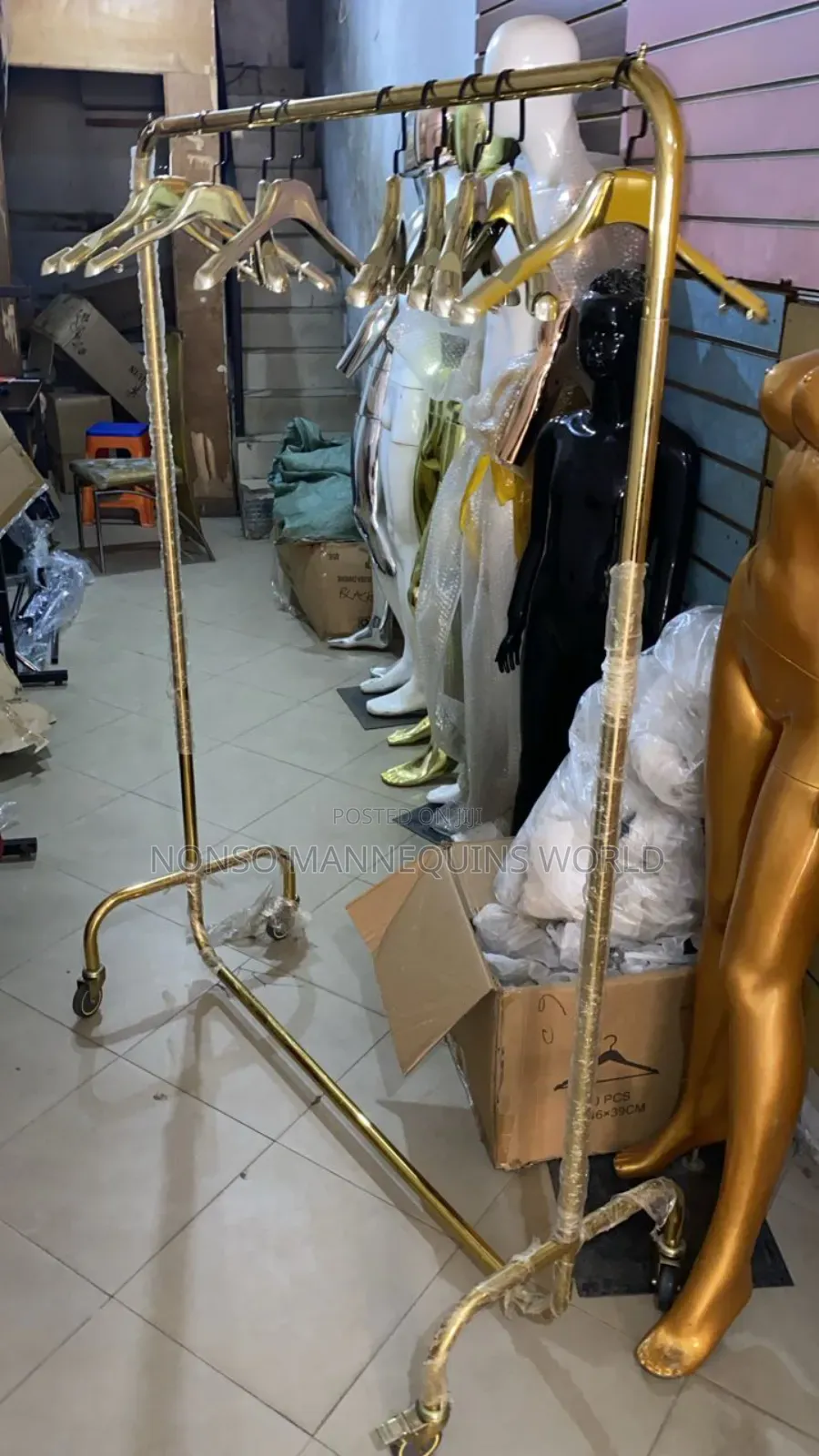 Single Gold Cloth Rack With Wheels