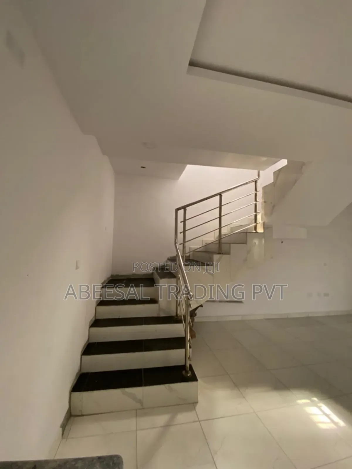 3bdrm Duplex in Ikota for sale