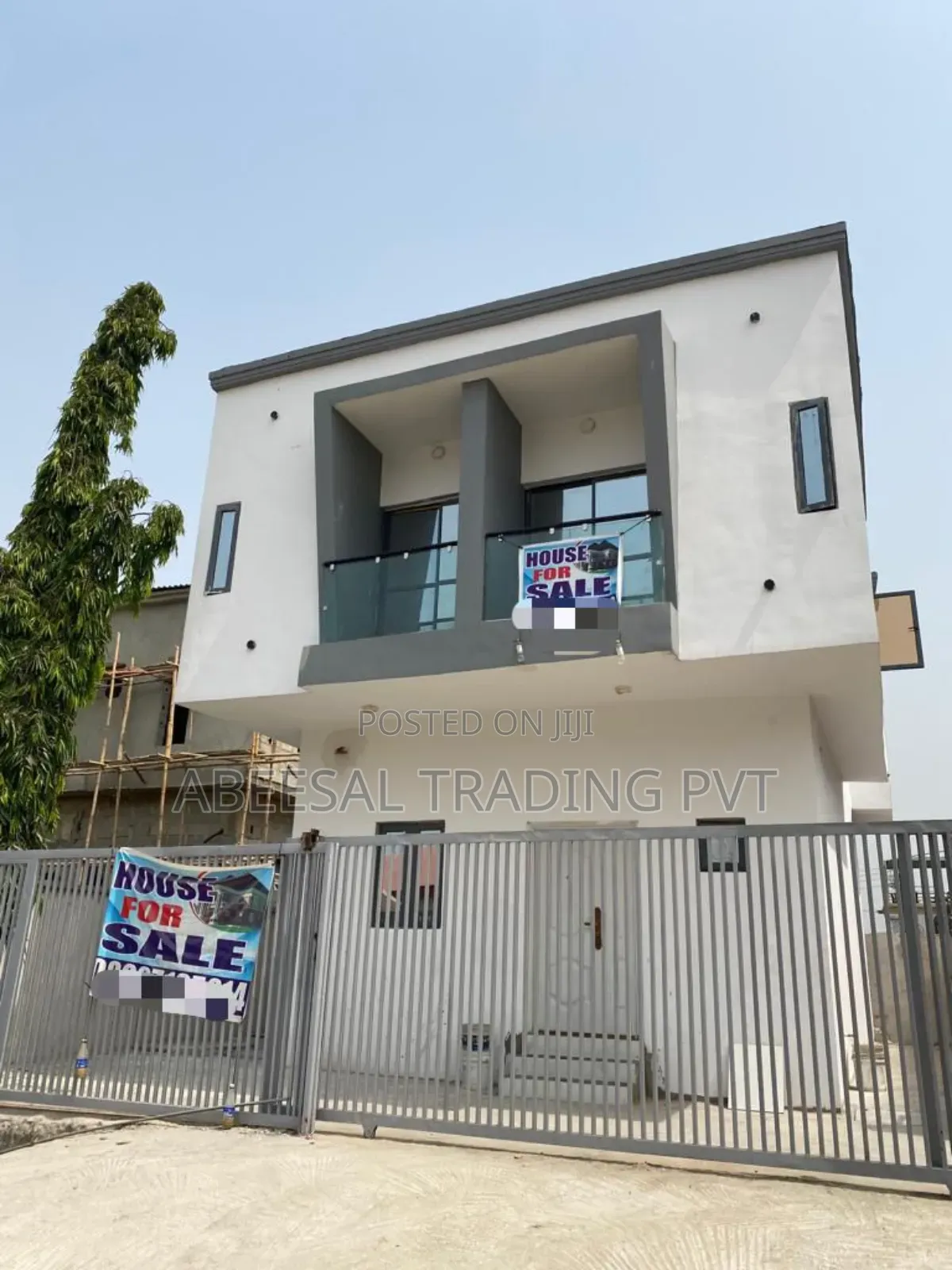 3bdrm Duplex in Ikota for sale