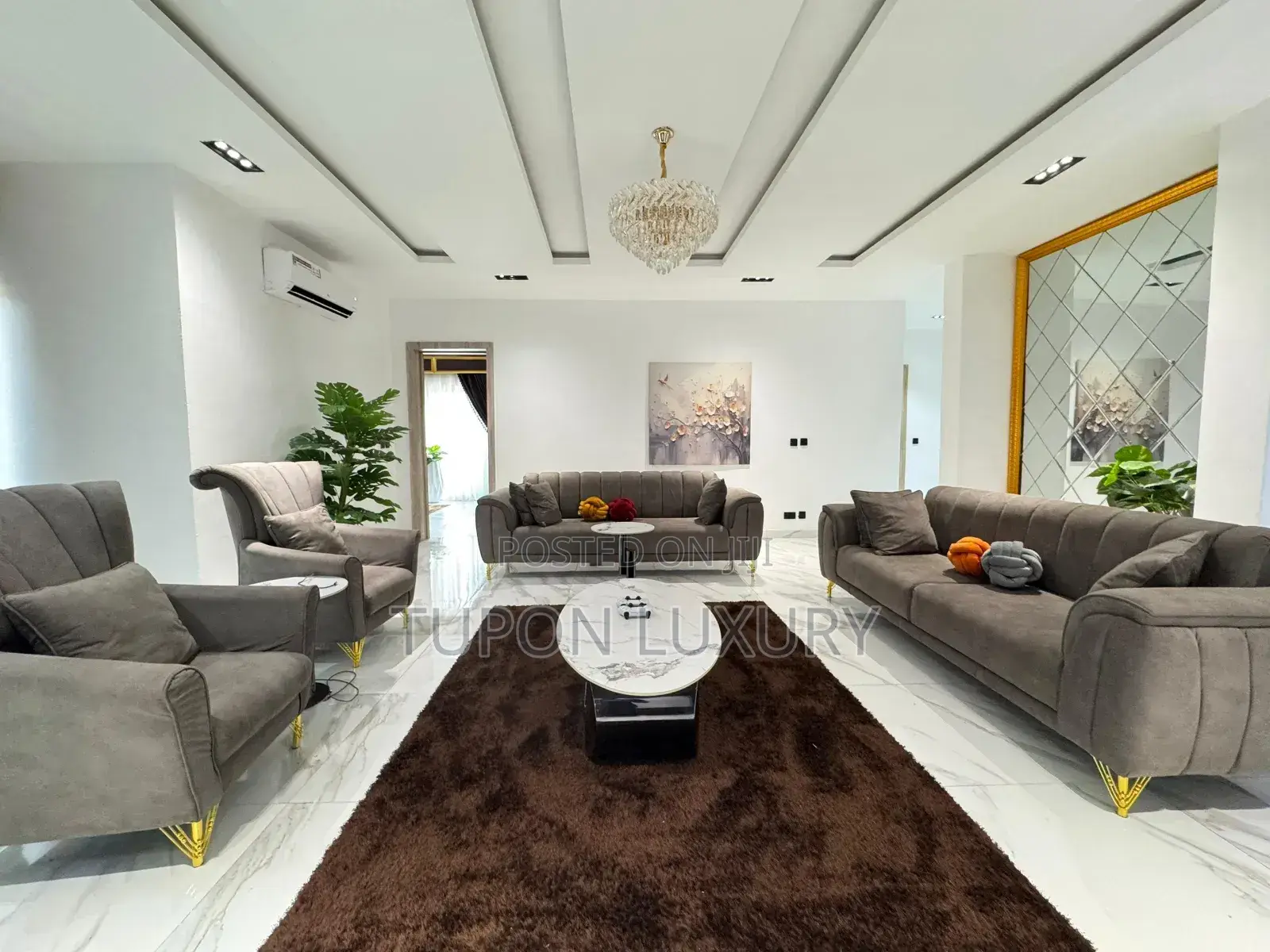 Tastefully Furnished 3bedroom Apartment
