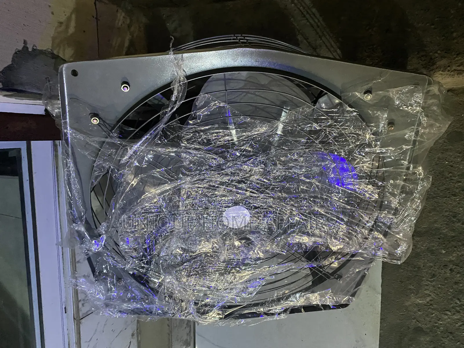 24” Iron Deep Heat Extractor Fan