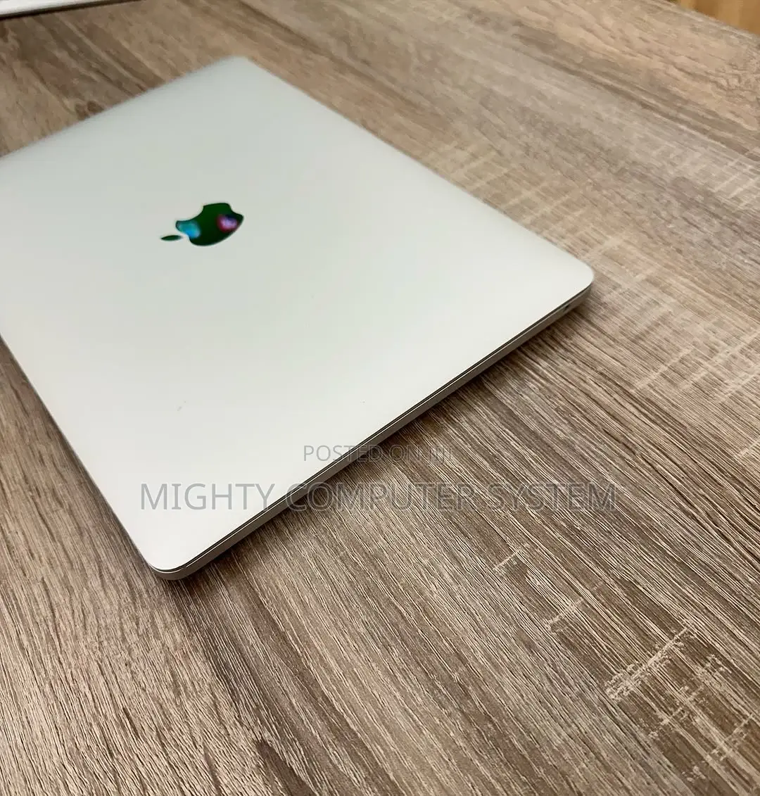 Laptop Apple MacBook Pro 16GB Intel Core I7 SSD 256GB