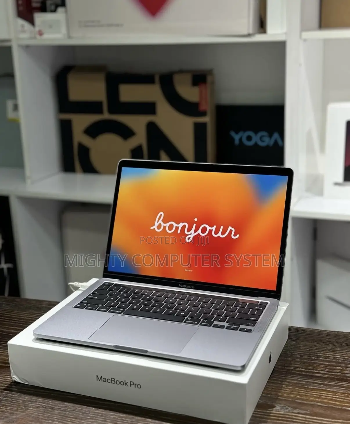 Laptop Apple MacBook Pro 2020 M1 8GB Intel Core i5 SSD 256GB