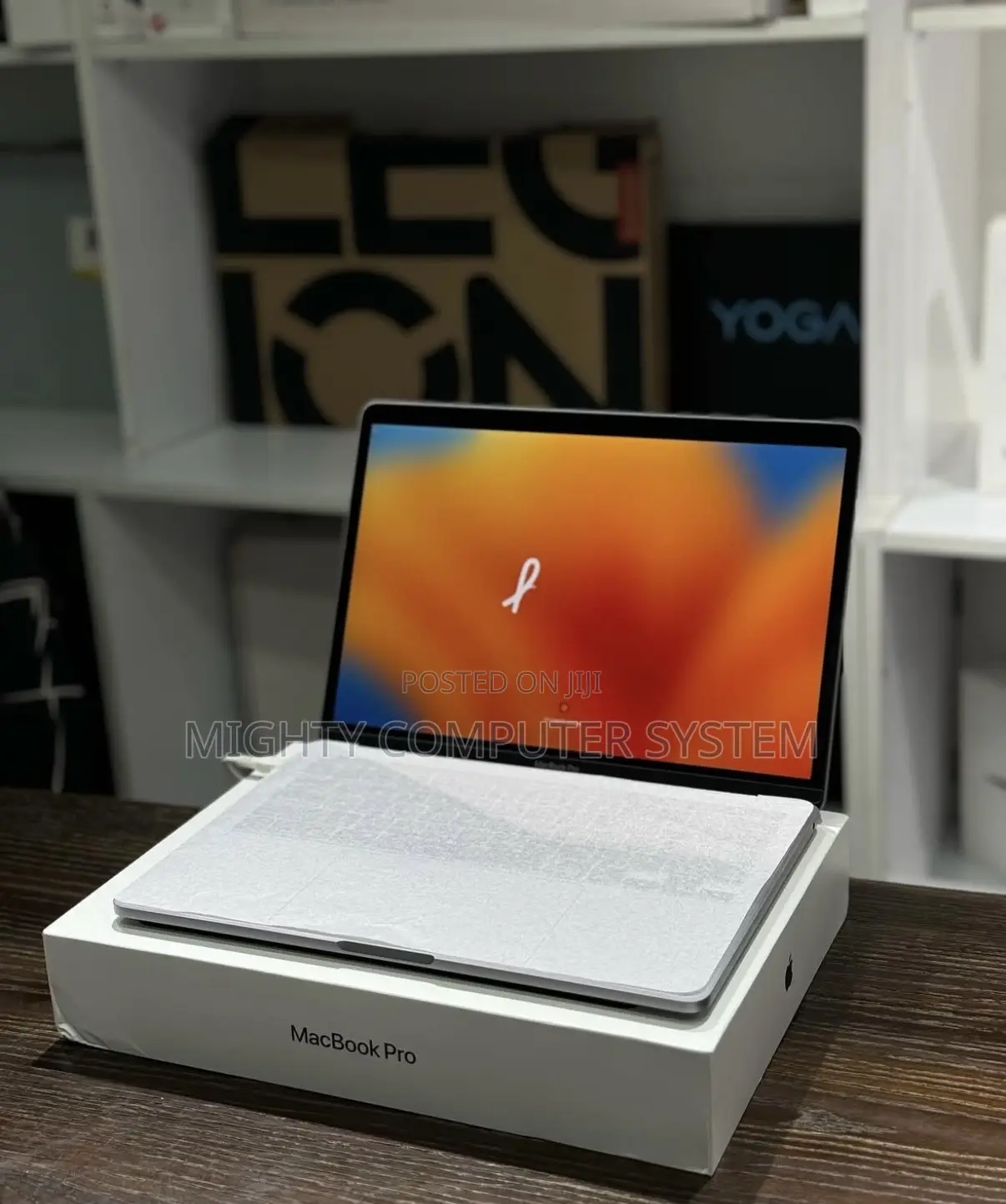 Laptop Apple MacBook Pro 2020 M1 8GB Intel Core i5 SSD 256GB