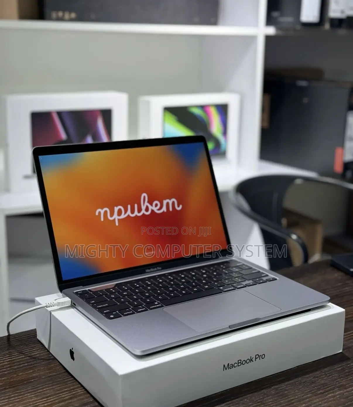 Laptop Apple MacBook Pro 2020 M1 8GB Intel Core i5 SSD 256GB