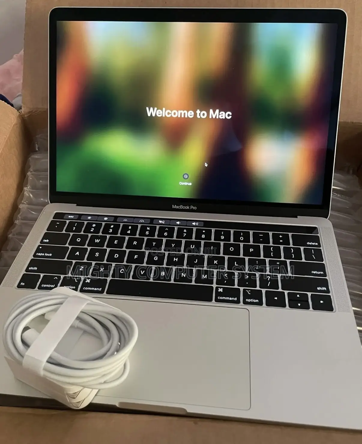 Laptop Apple MacBook Pro 2019 16GB Intel Core I7 SSD 256GB