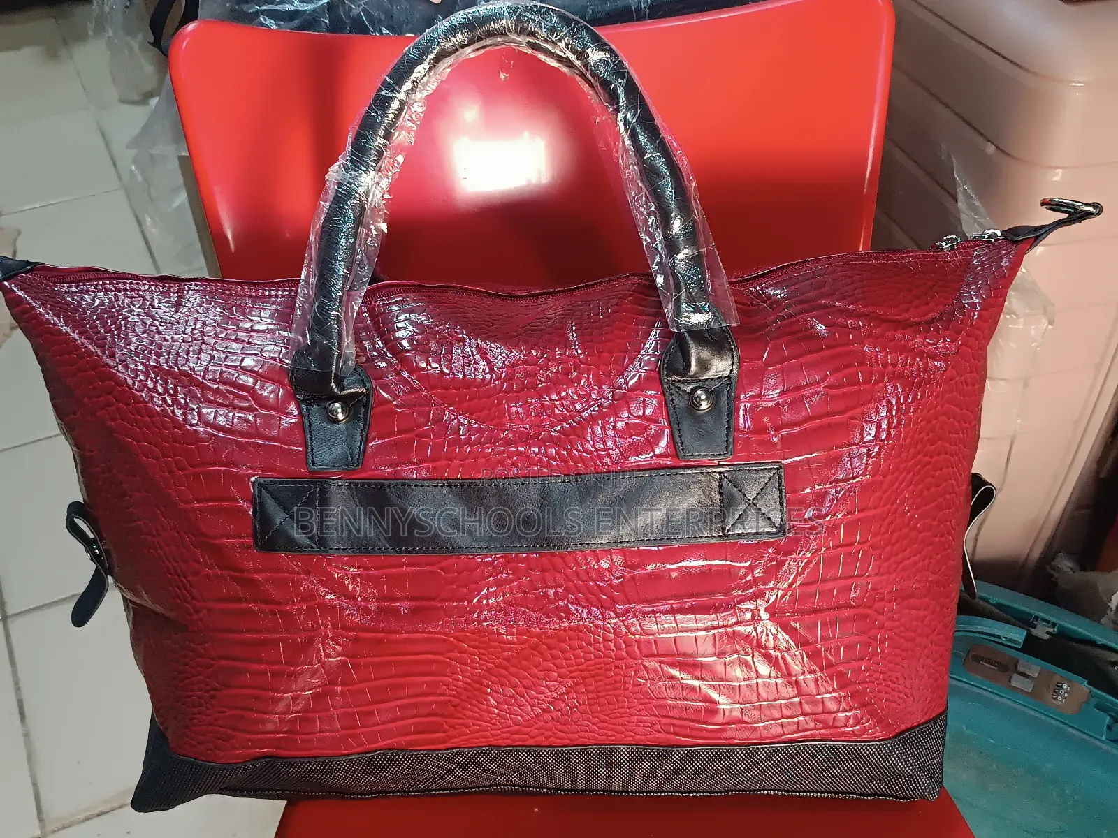 Designer Leather Quality Hand and Duffle Bag