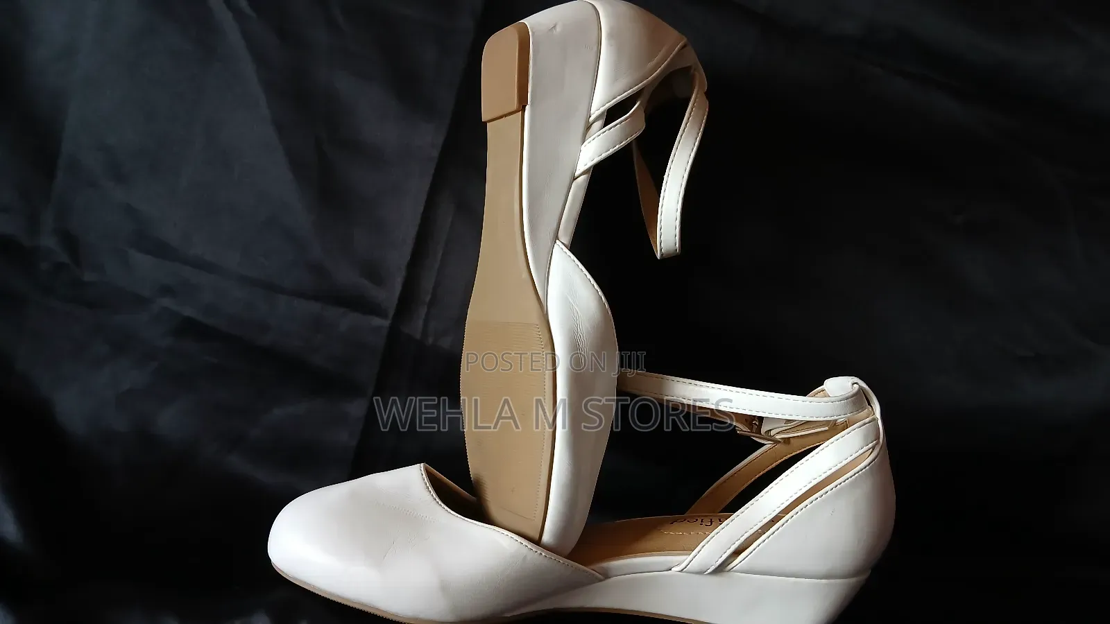 City Classified White Covered Shoes With Mid Heels