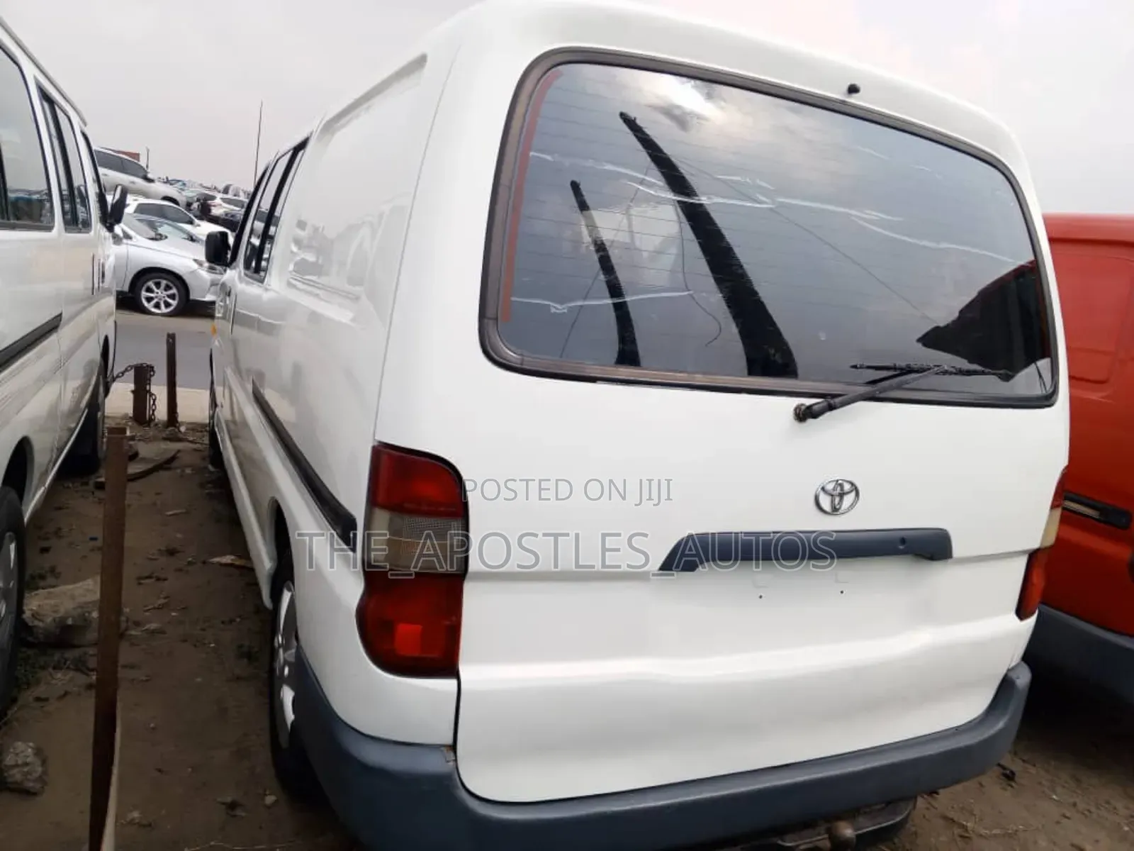 Toyota HiAce 2003 White