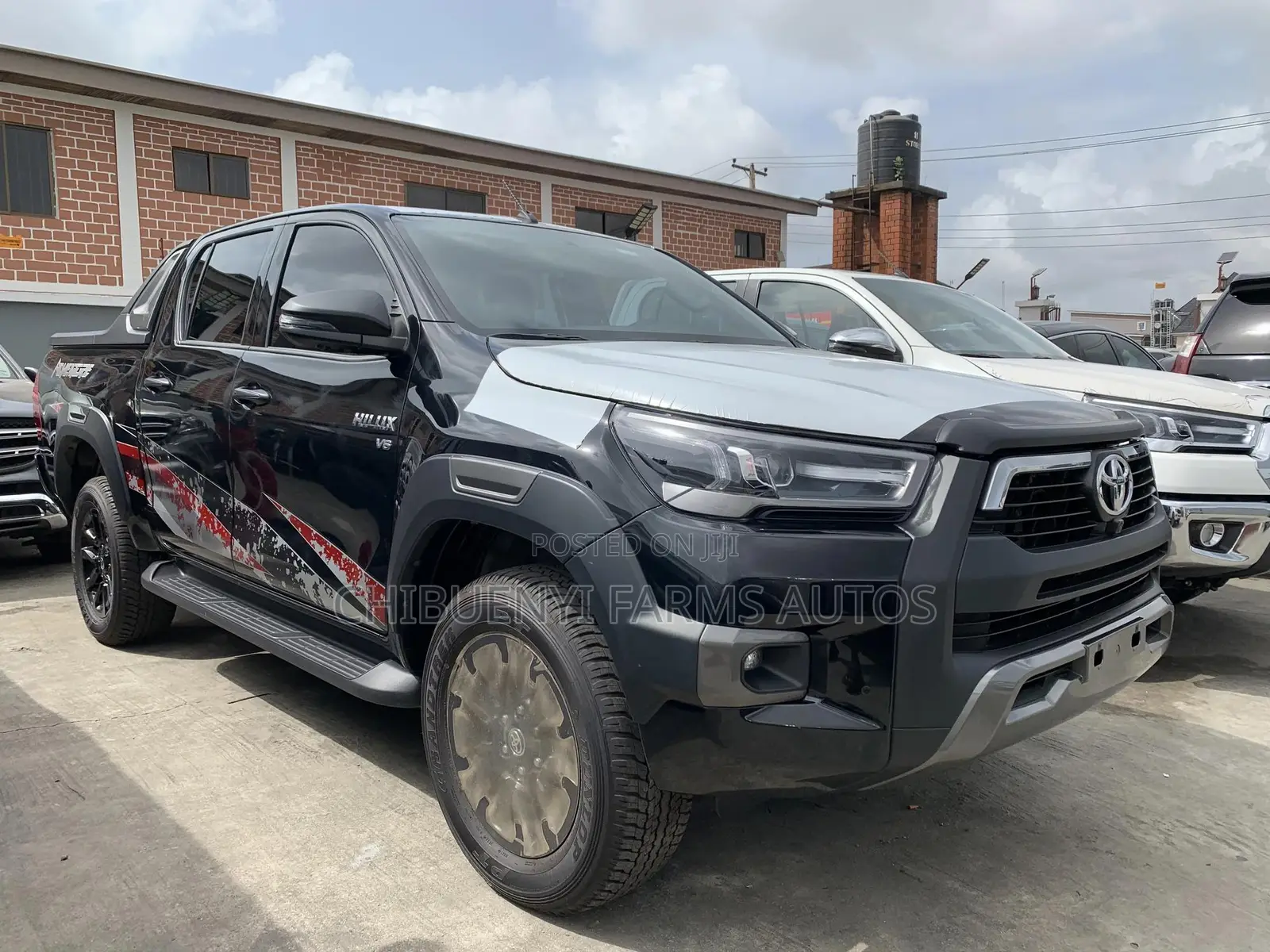 New Toyota Hilux 2023 Black