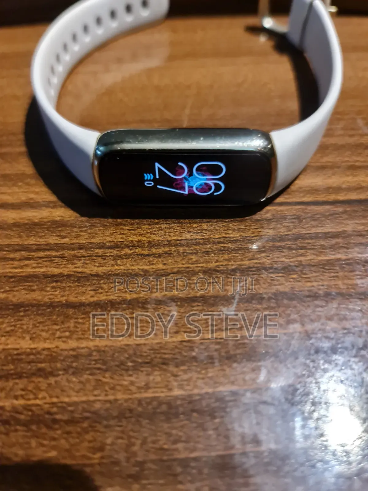 Fitbit Luxe-Fitness and Tracker With Stress Management