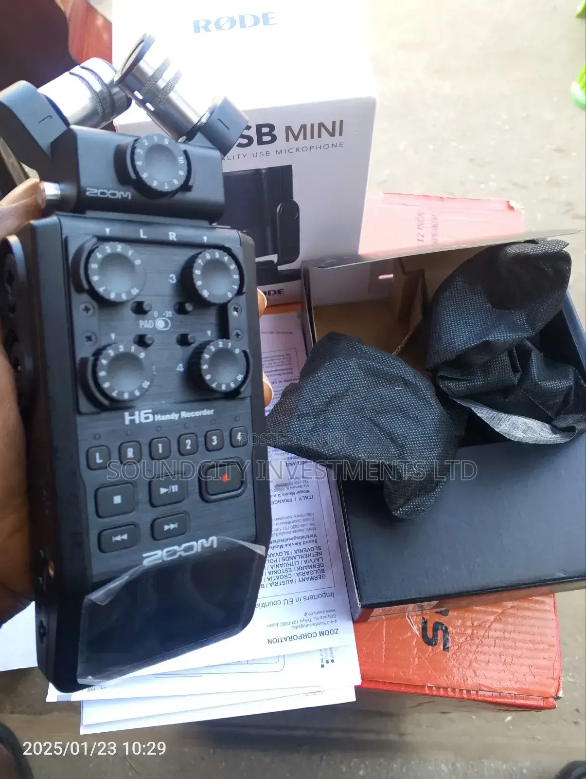Zoom H6/Blk Handy Recorder.
